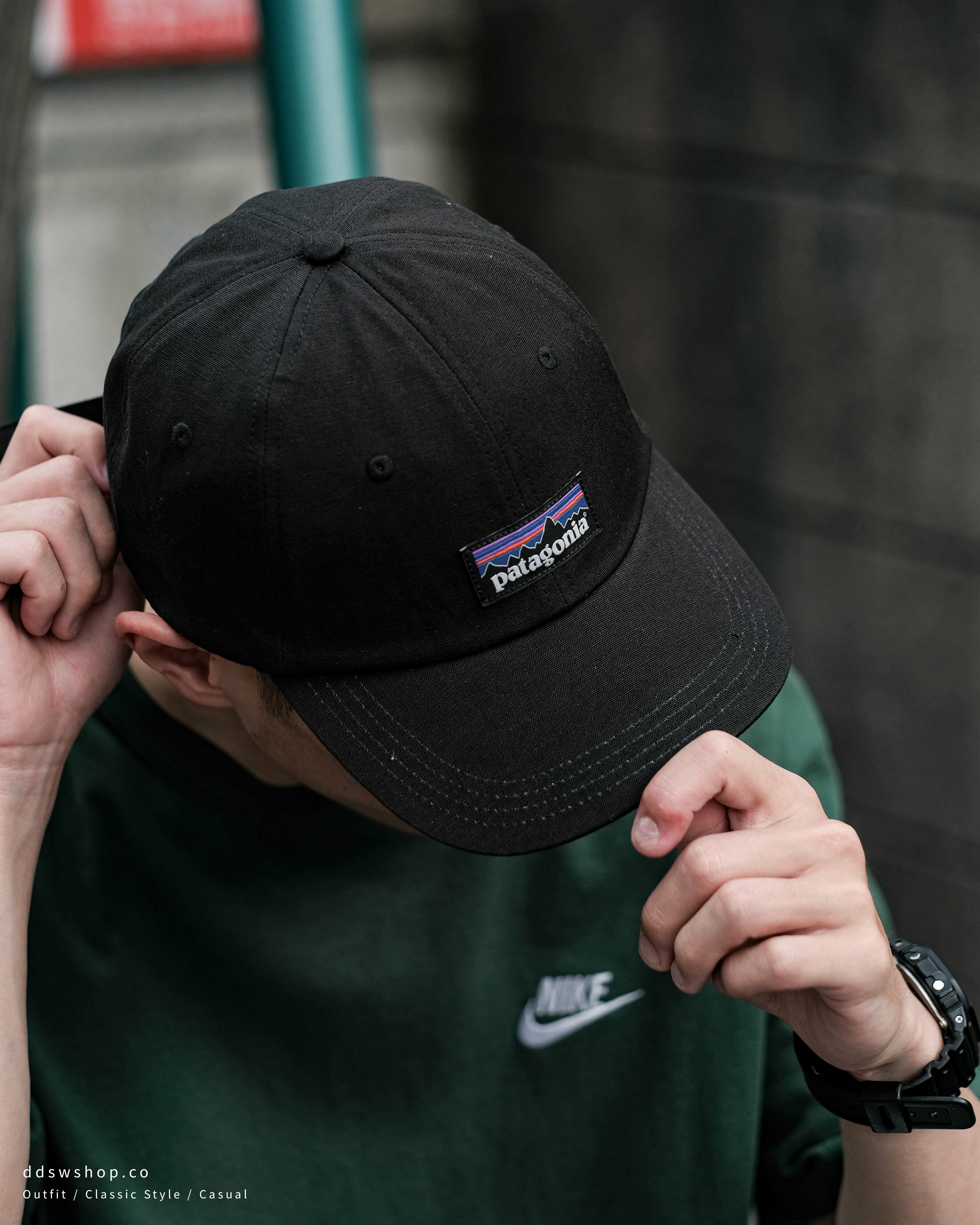 Patagonia 帽子 經典Logo 標籤老帽 黑色 霧藍色