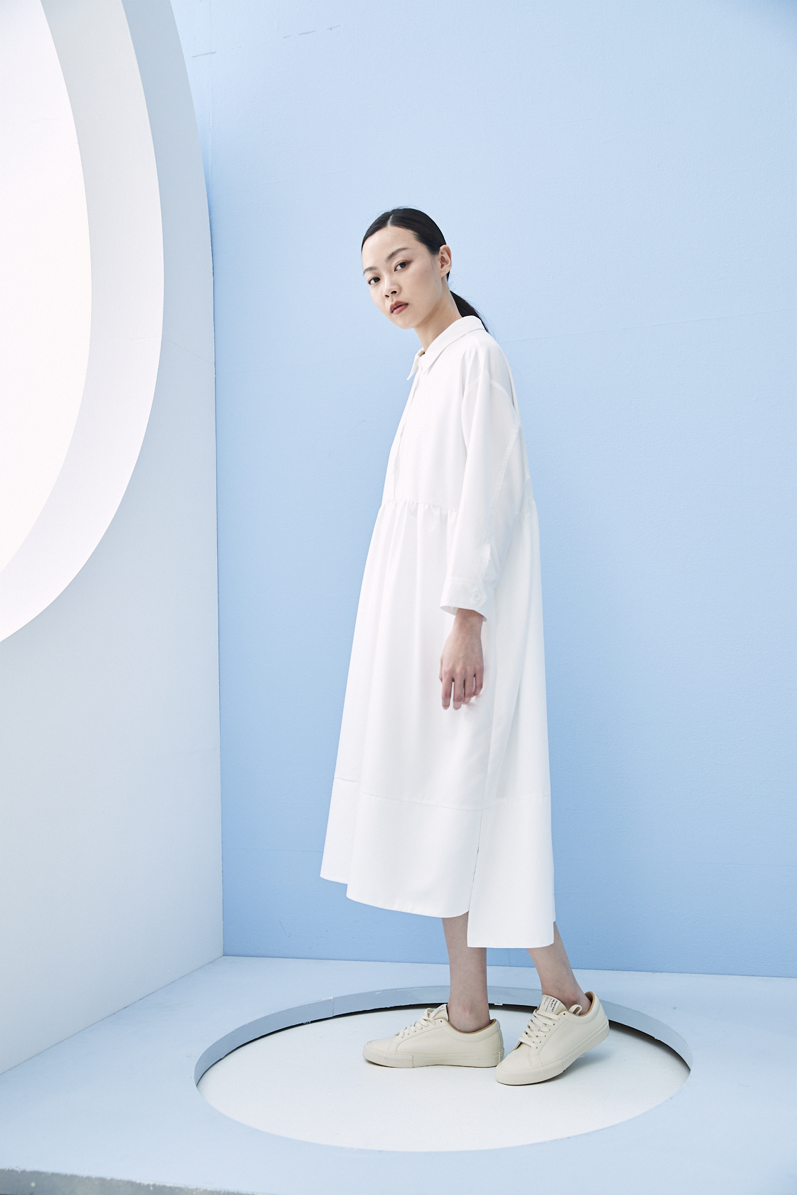 翻領半門襟洋裝