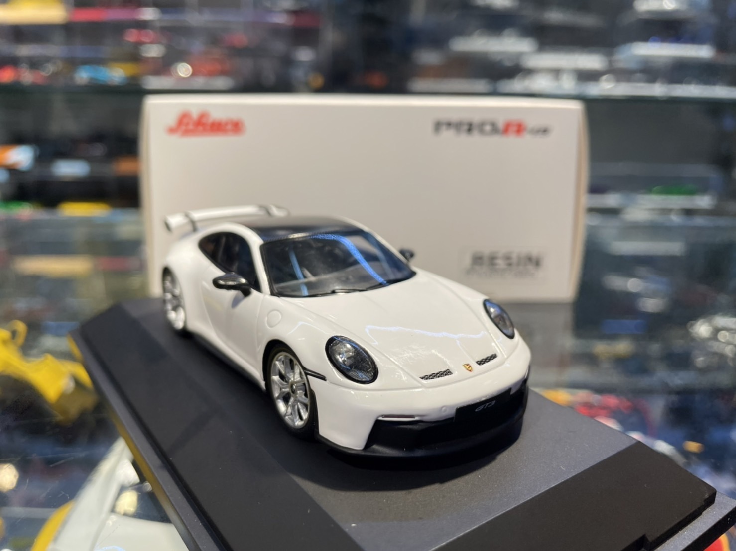 Voiture Miniature Porsche 911 992 GT3 1/12 - 450047300 SCHUCO