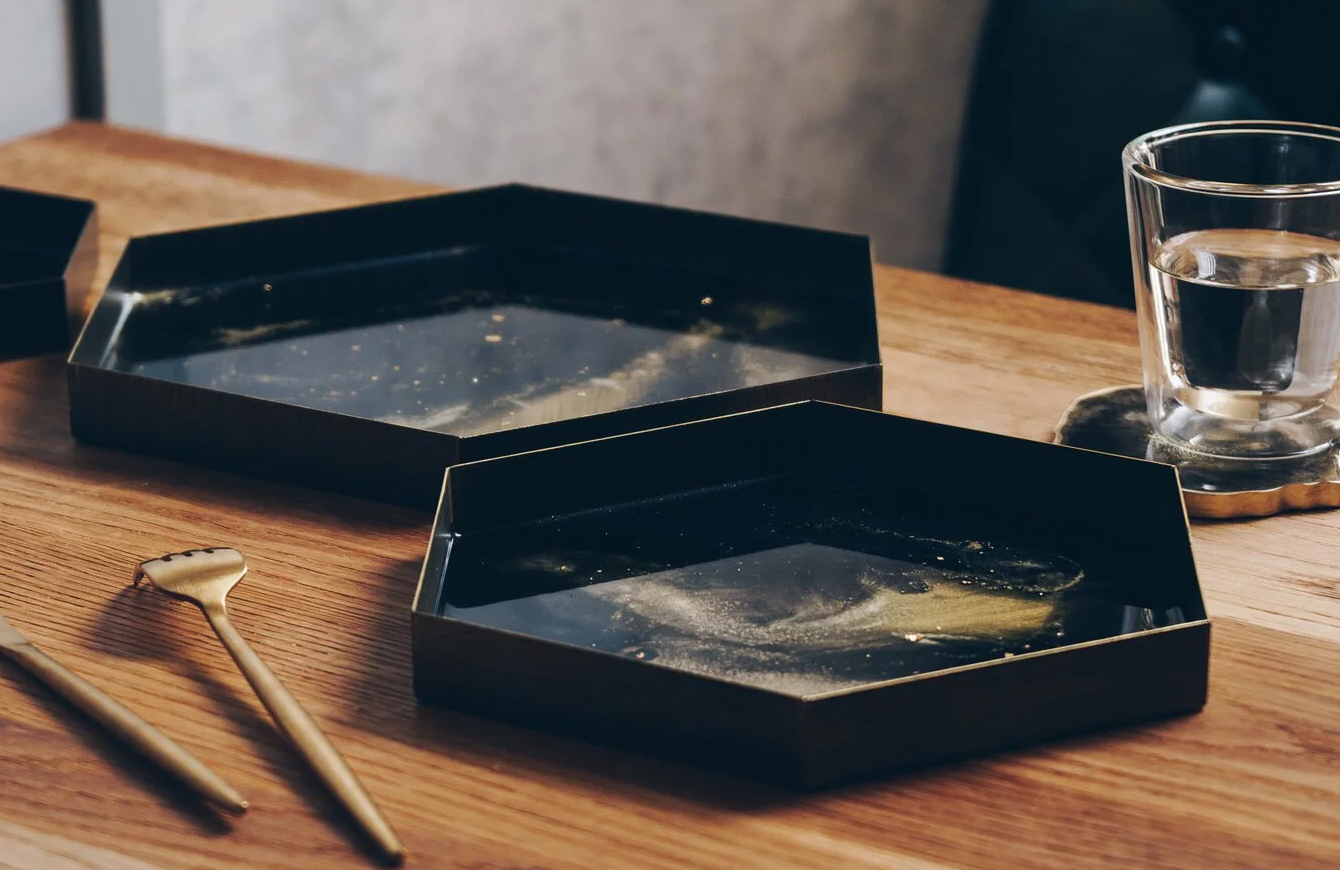 經典黑金 金屬拉絲六角形托盤