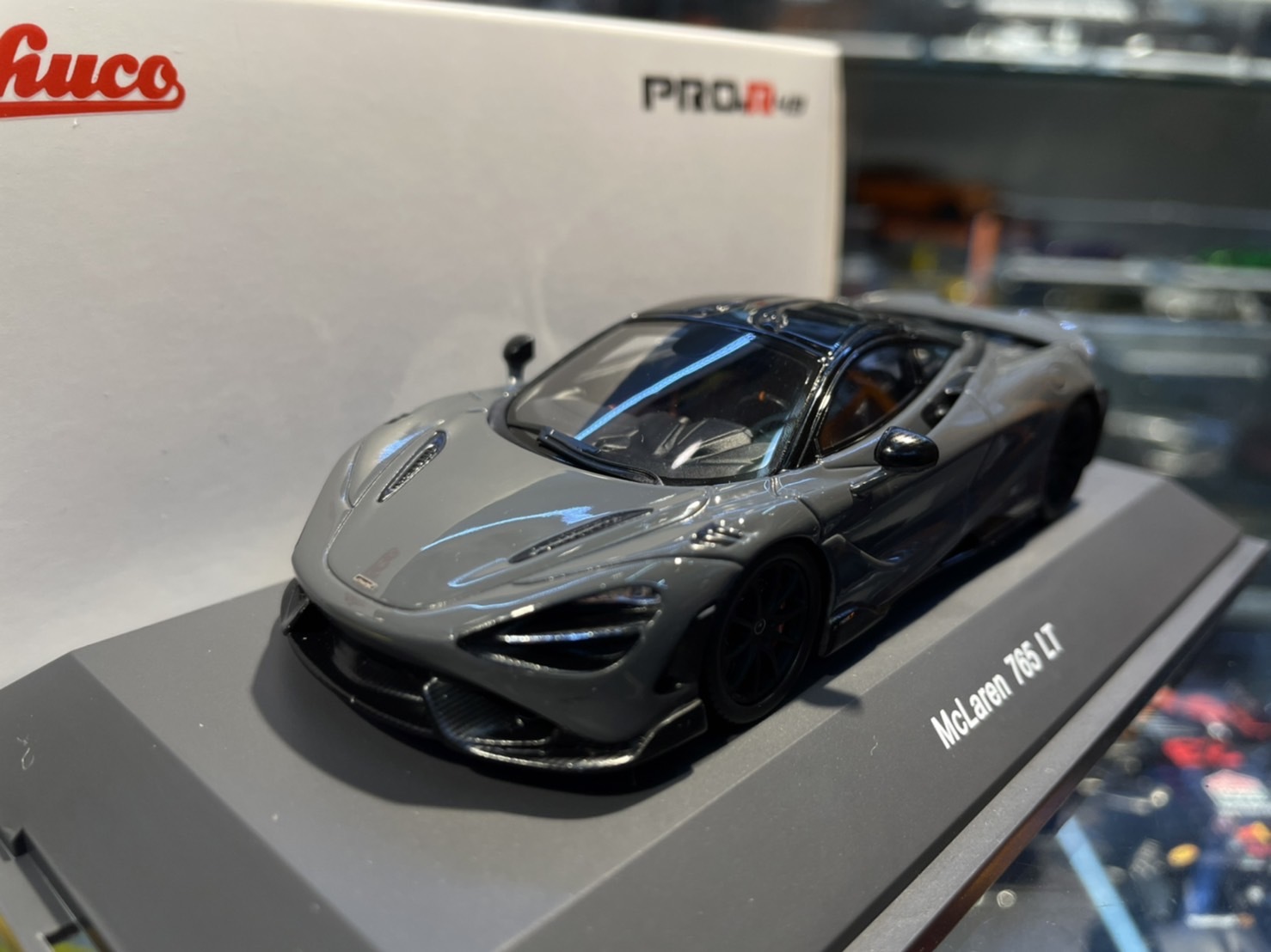 Amazon.com: McLaren SOLIDO 1/43 765LT - 2020 : Arts, Crafts