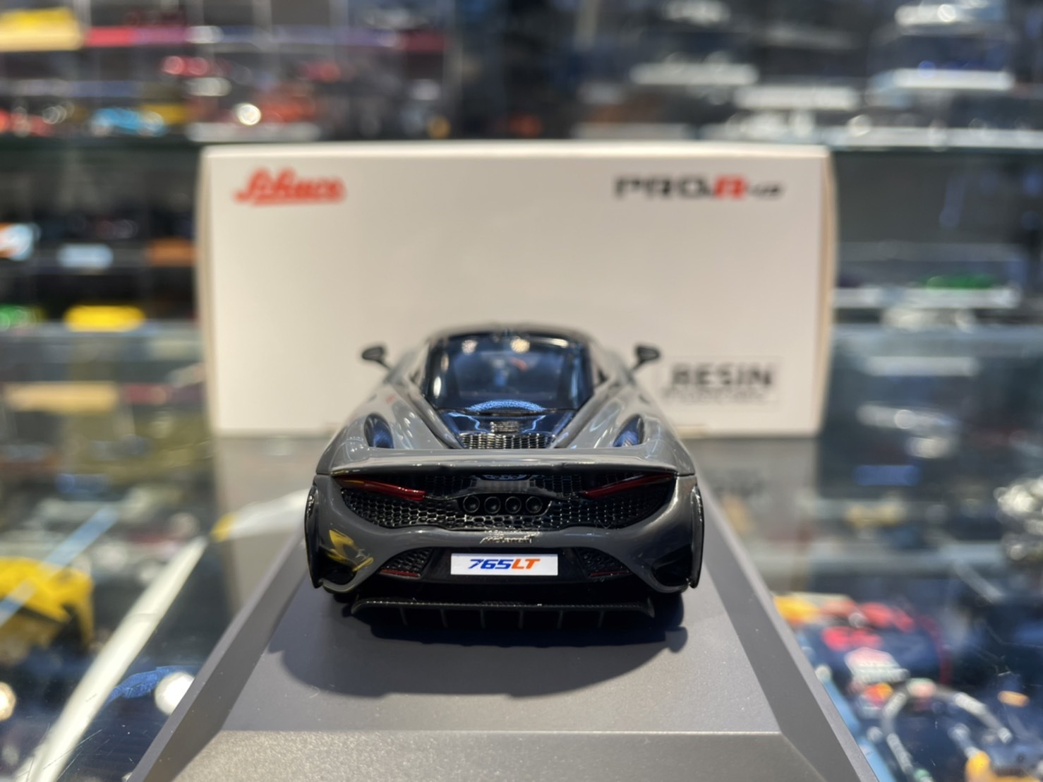 Schuco 450926900 McLaren 765LT 灰色1/43 (樹酯車)