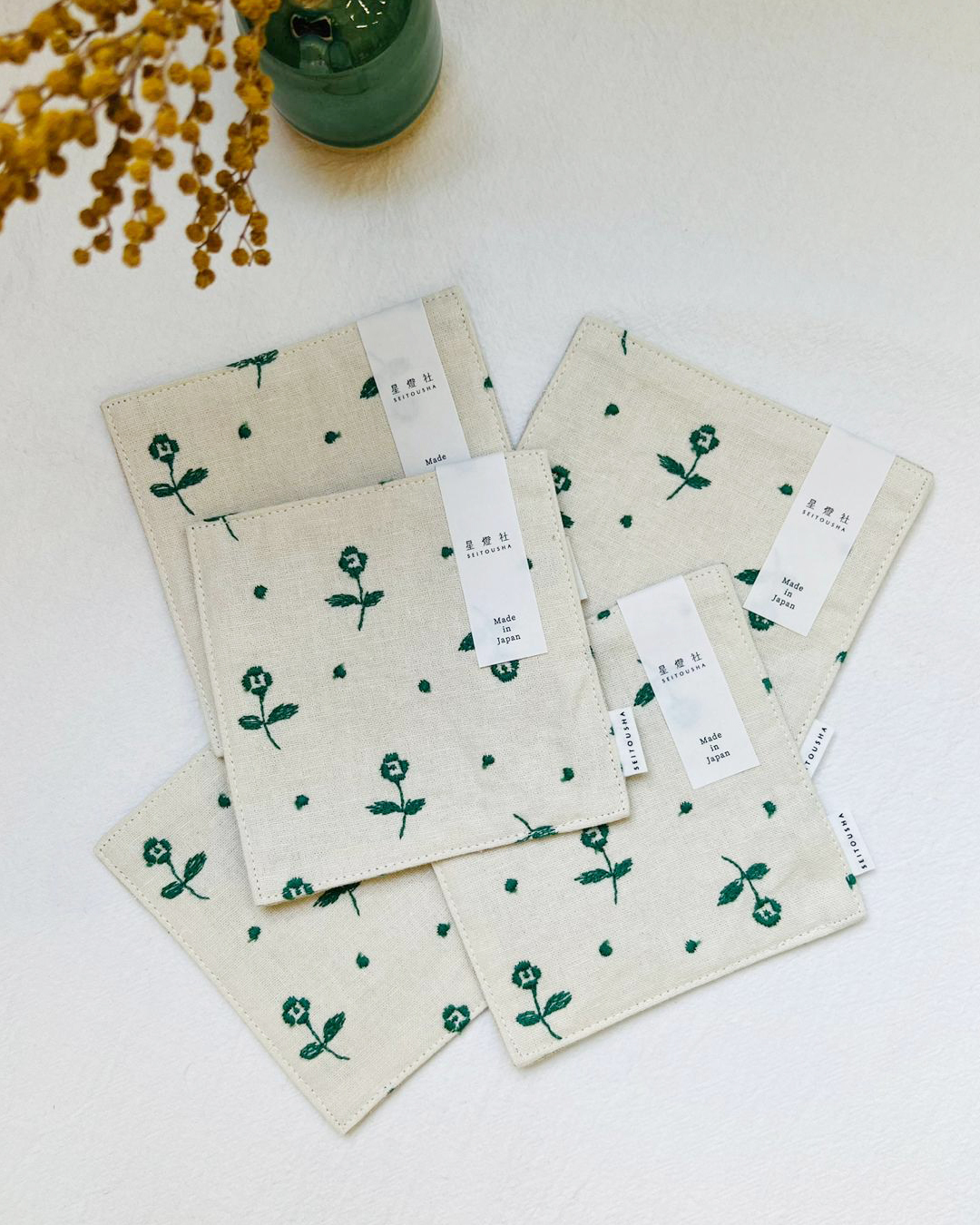 刺繡茶布杯墊 小花(原色)｜星燈社