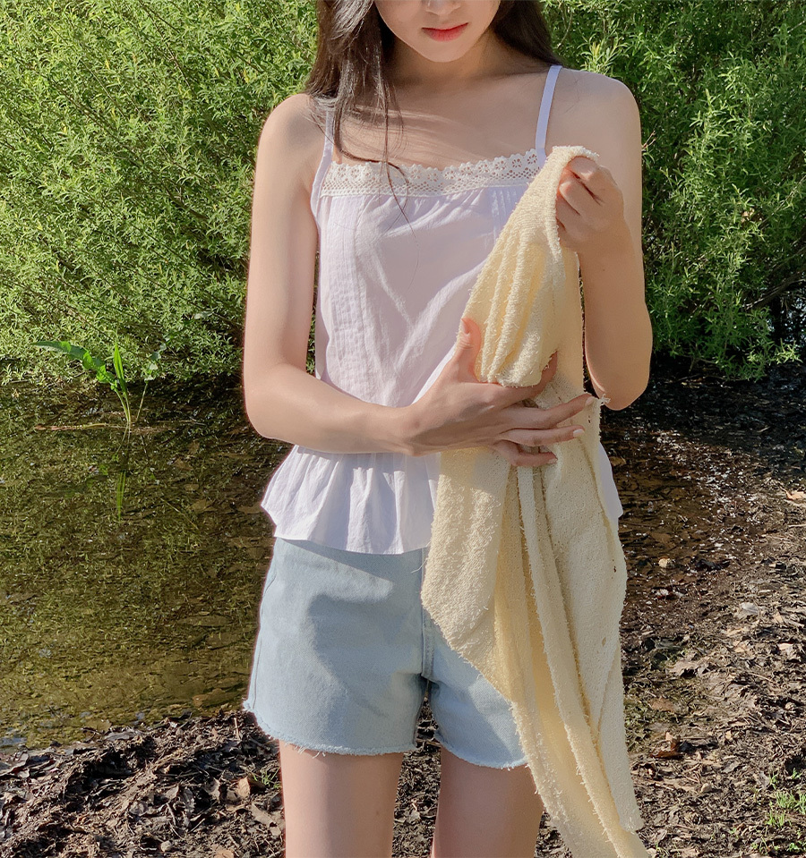 韓國Cherrykoko授權 俏皮蕾絲滾邊荷葉擺細肩背心