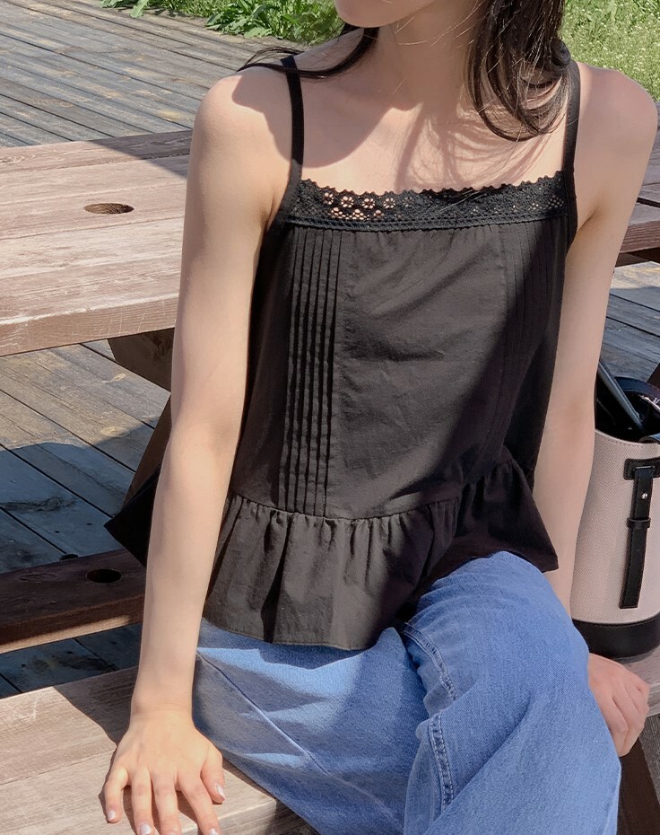 韓國Cherrykoko授權 俏皮蕾絲滾邊荷葉擺細肩背心