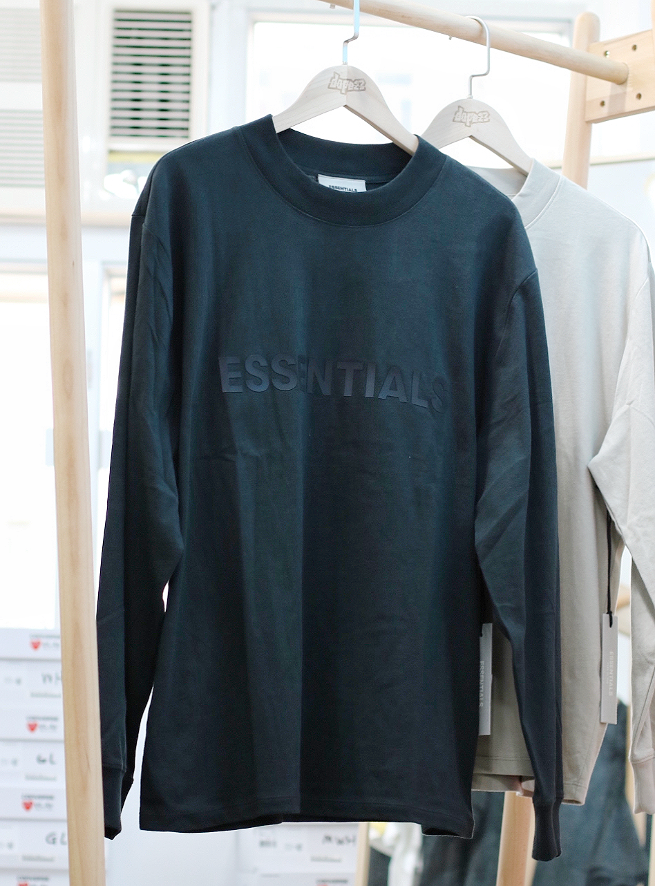 Fear of God Essentials Boxy Long Sleeve T-Shirt Applique Logo black