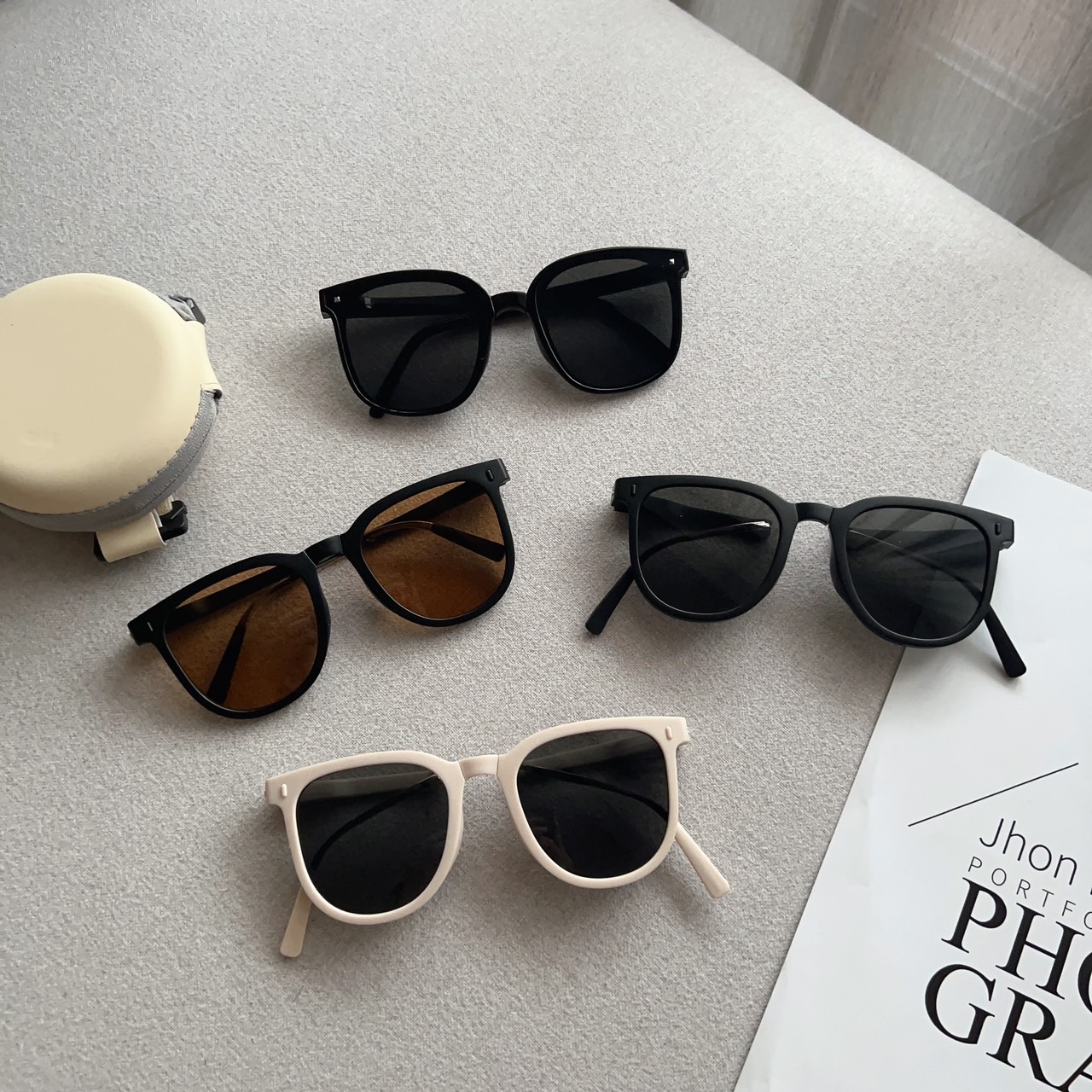 摺疊輕巧款墨鏡(附馬卡龍眼鏡包)/四色