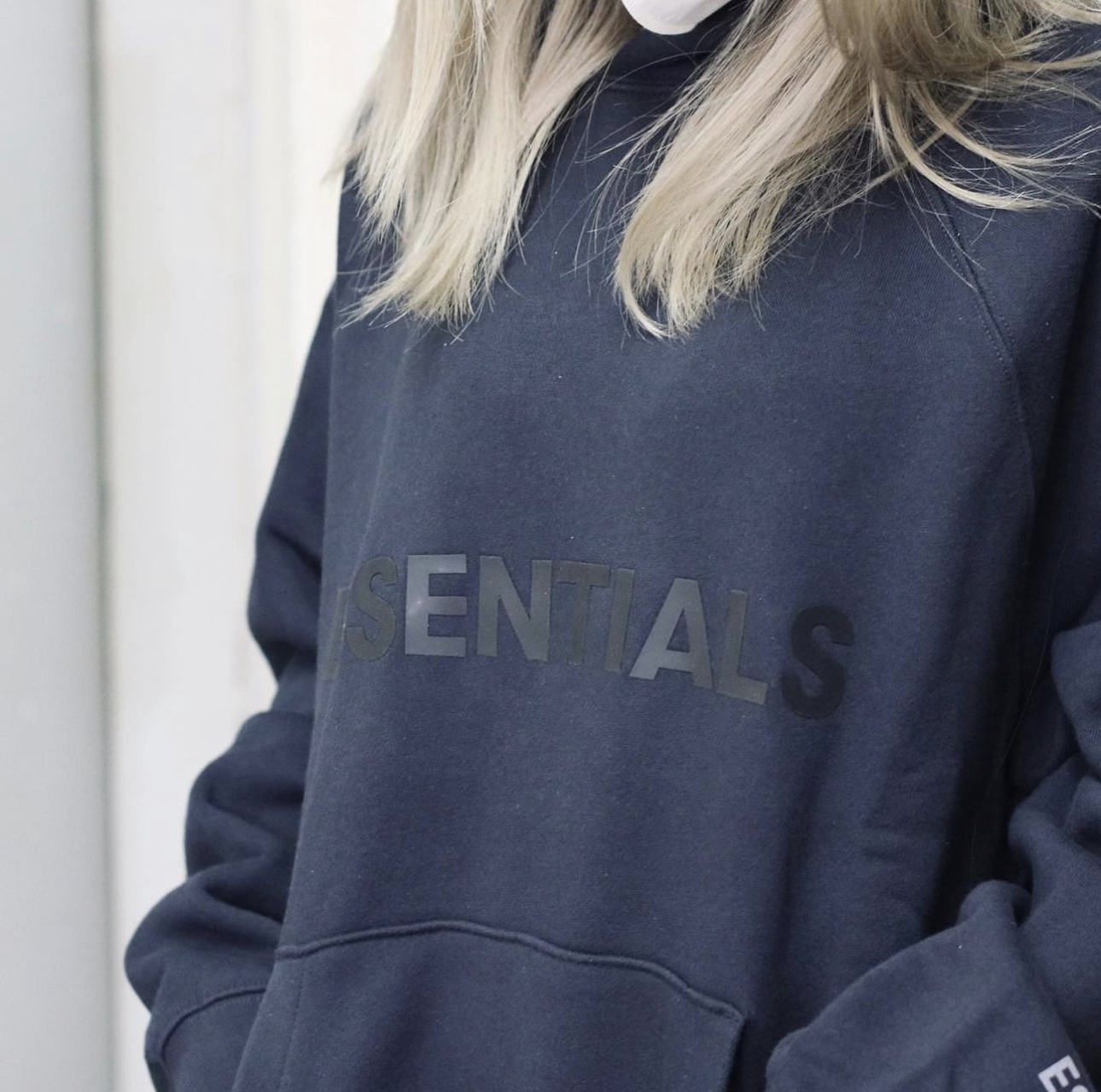 Fear of God Essentials x SSENSE Pullover Hoodie Applique Logo Dark Navy