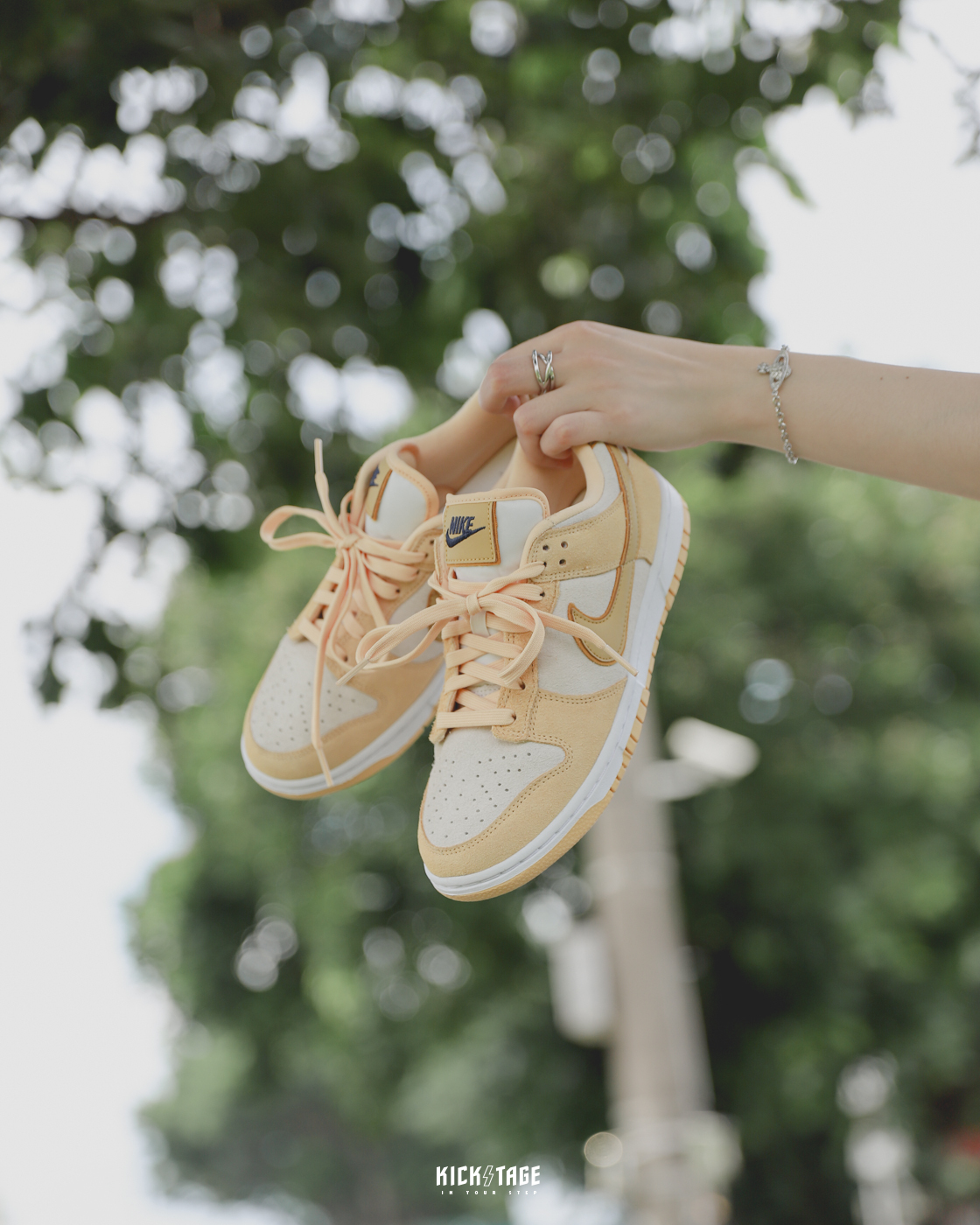 **特價商品售出不退換**女鞋 NIKE DUNK LOW GOLD SUEDE 金黃布丁 奶茶 低筒 休閒鞋【DV7411-200】25SALE