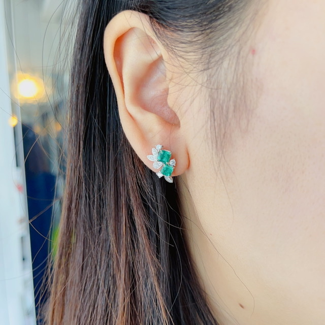 18K金祖母綠鑽石耳釘