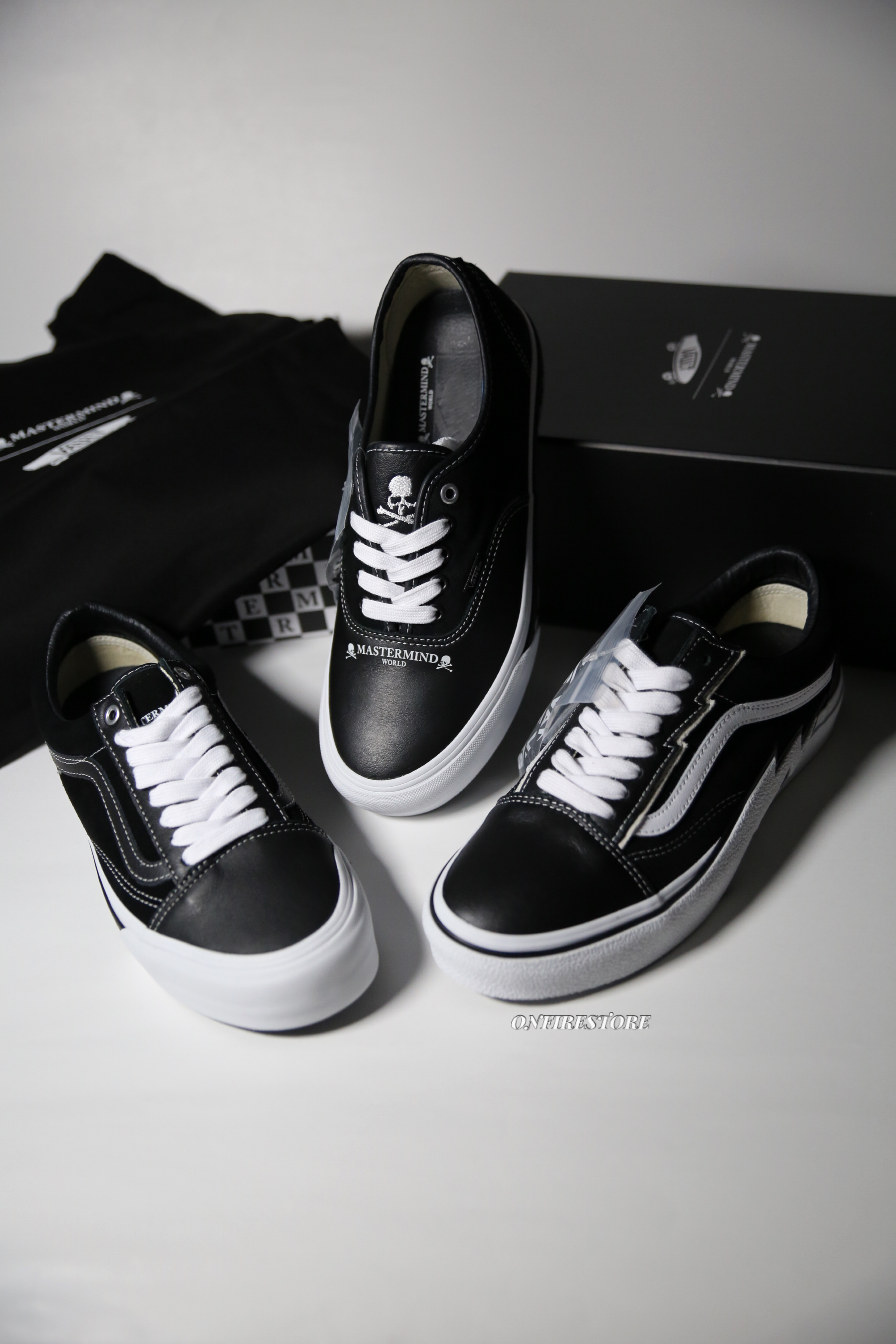 {現貨} VAULT BY VANS X MASTERMIND WORLD OLD SKOOL BOLT LX