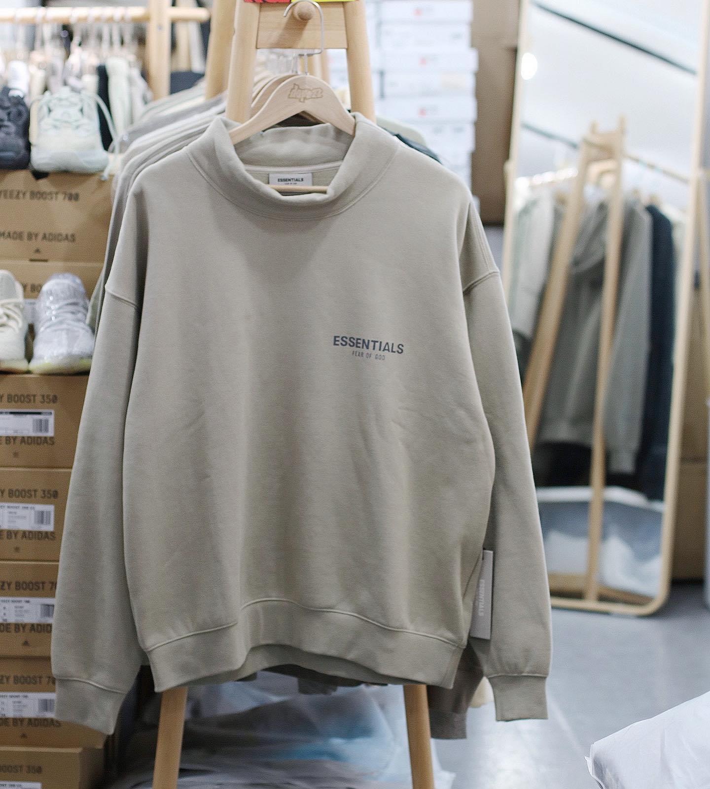 Fear Of God Essentials MOCKNECK MOSS