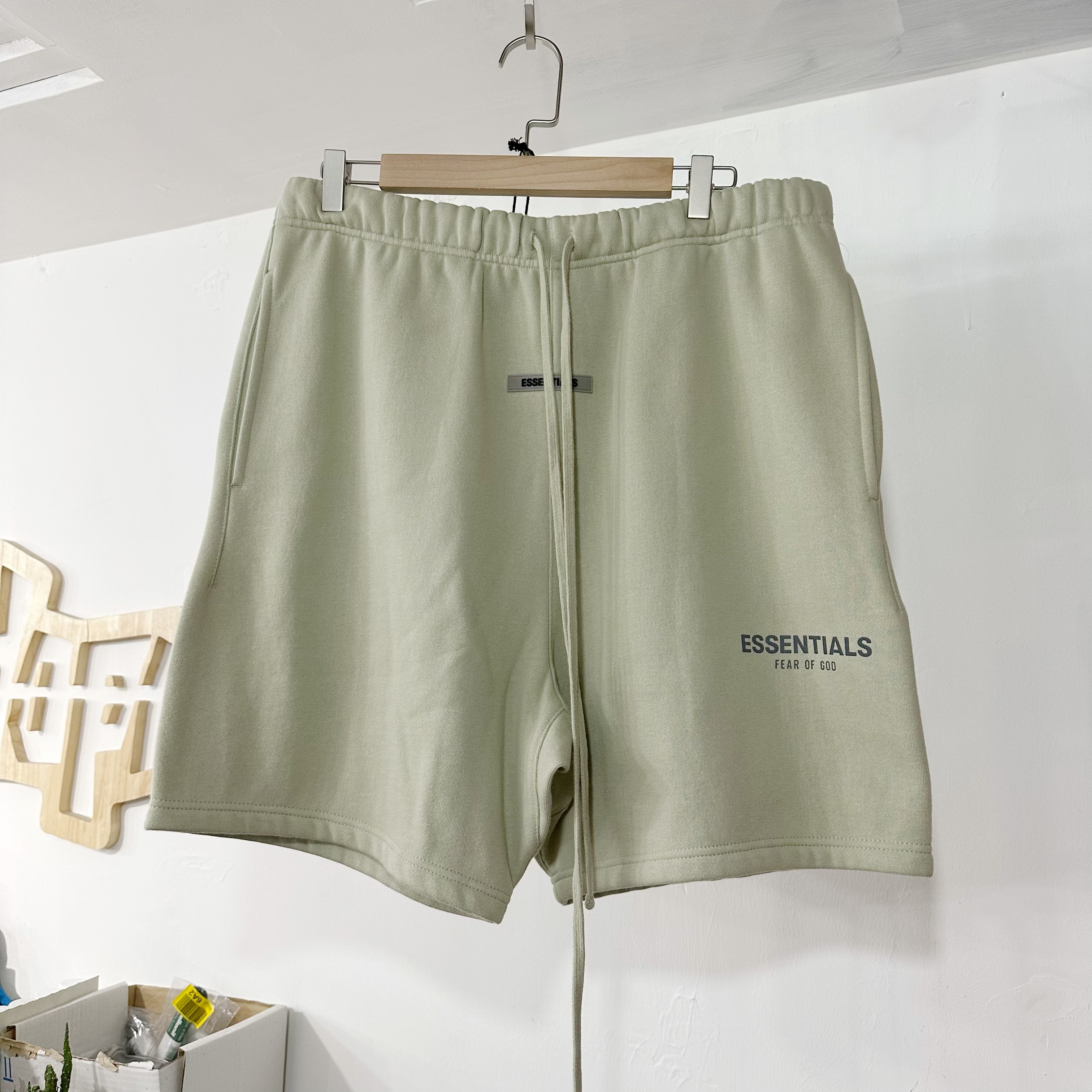 Fear of God Essentials reflective 3M shorts SAGE 反光短褲