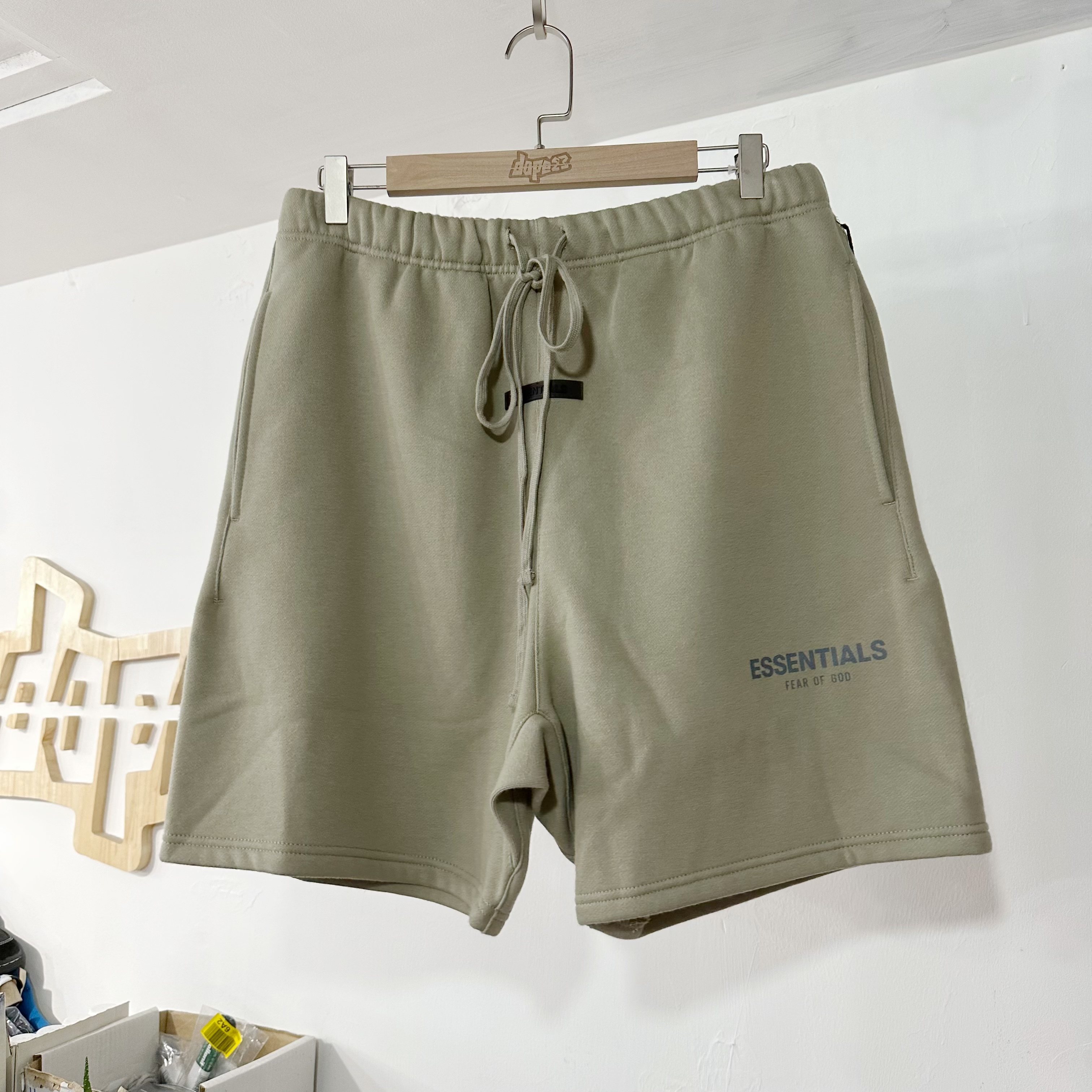 Fear of God Essentials reflective 3M shorts Pistachio 反光短褲