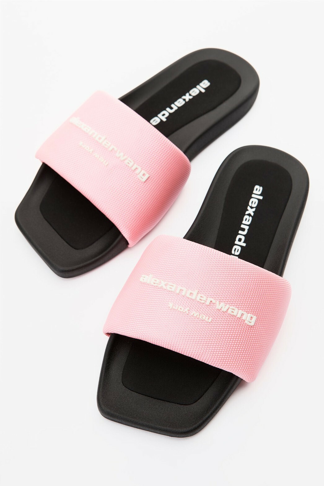 低於五折❗️Alexander Wang 經典LOGO 網眼拖鞋