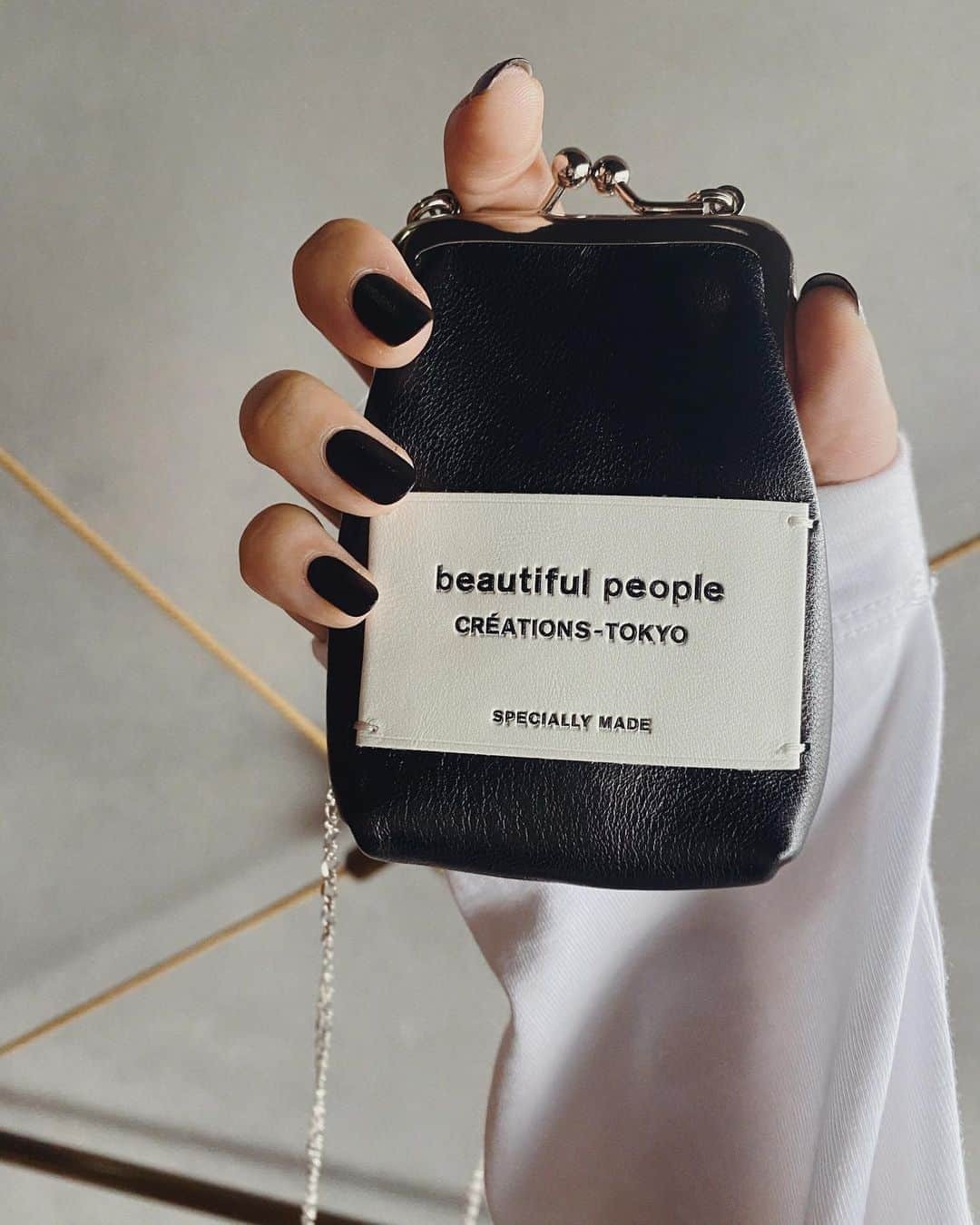 預購) 日本製beautiful people Mini Clasp Pouch 皮革真皮口金包迷你鍊