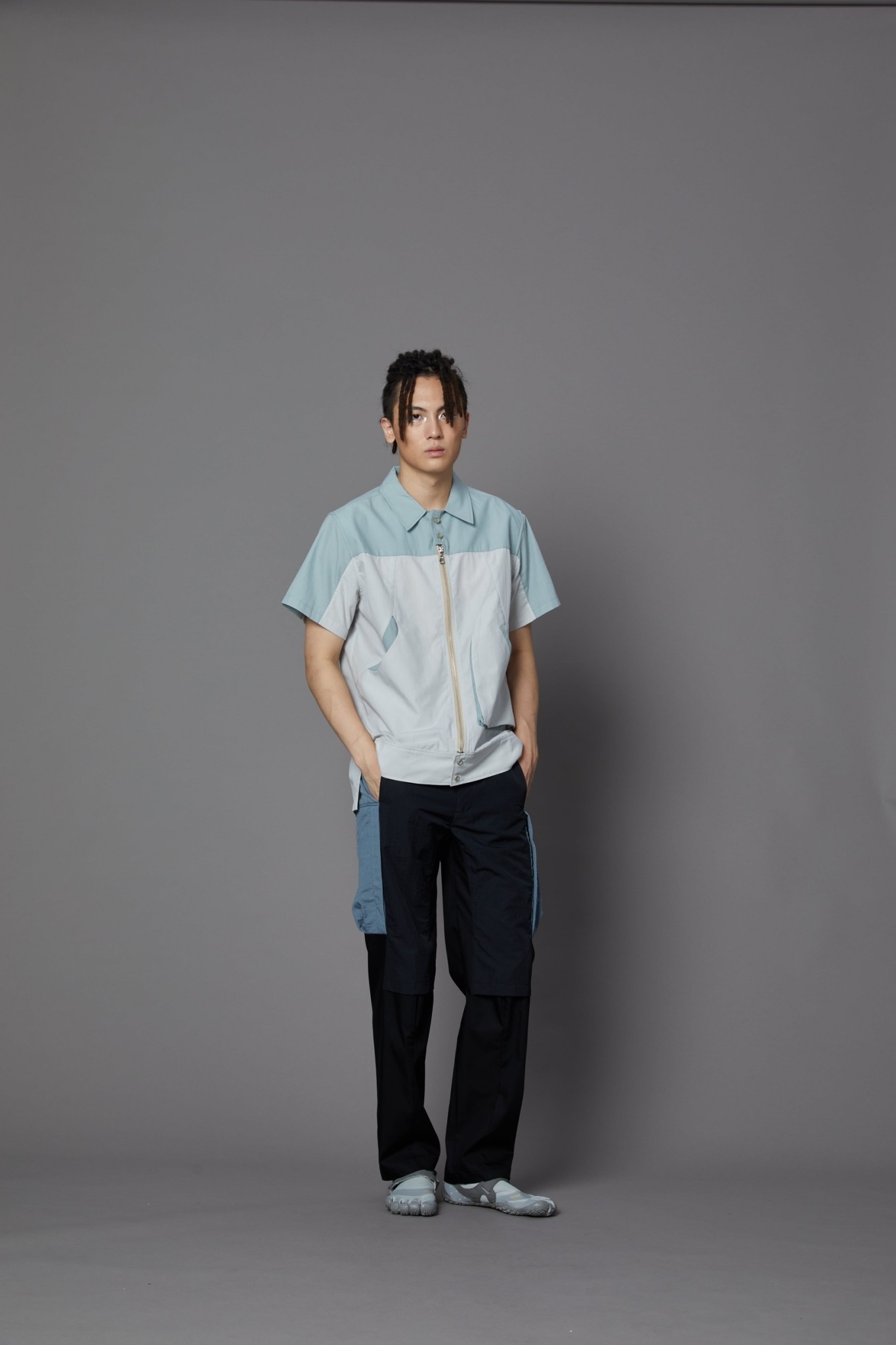 拼色短袖拉鍊襯衫-灰藍