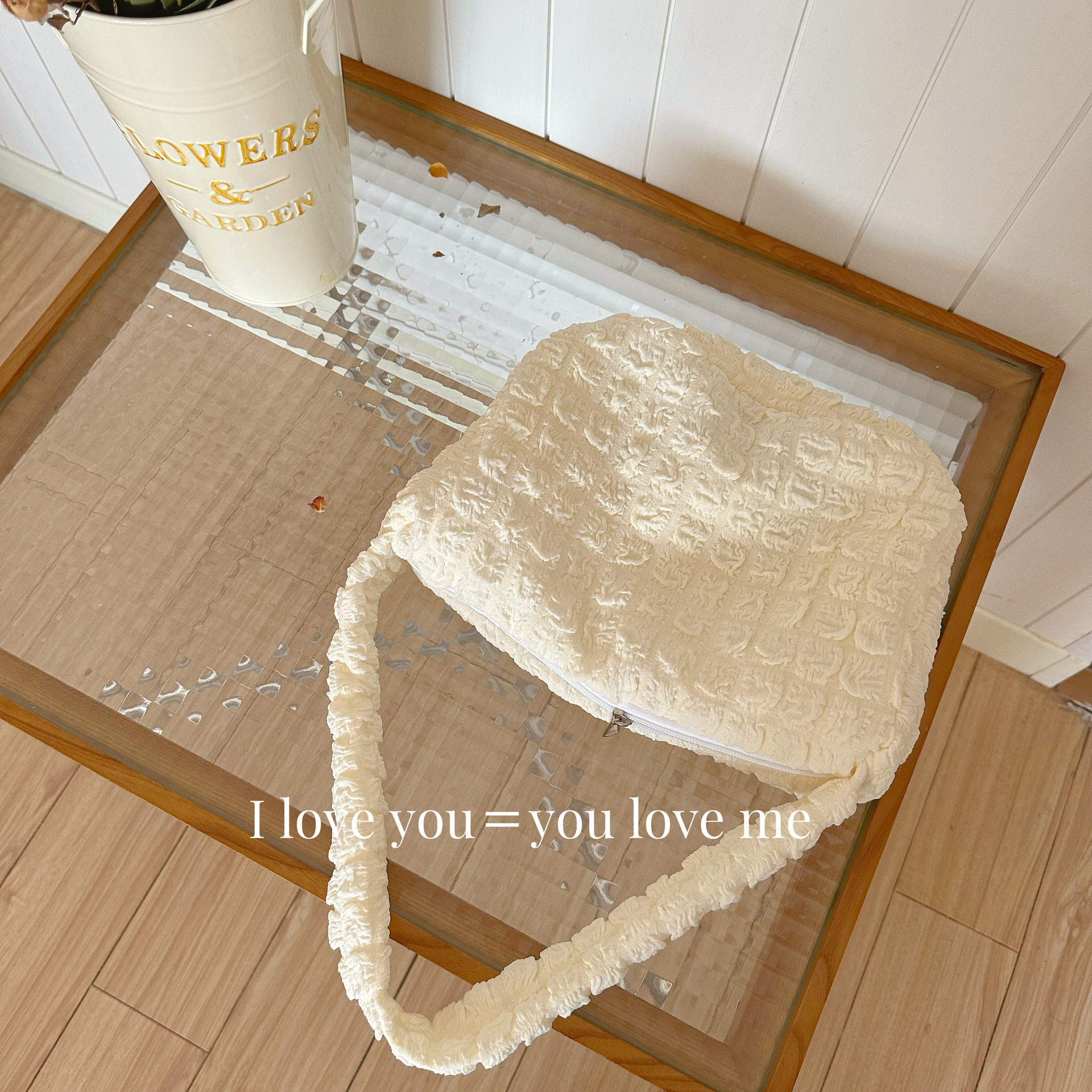 《2115》泡泡雲朵皺褶單肩包