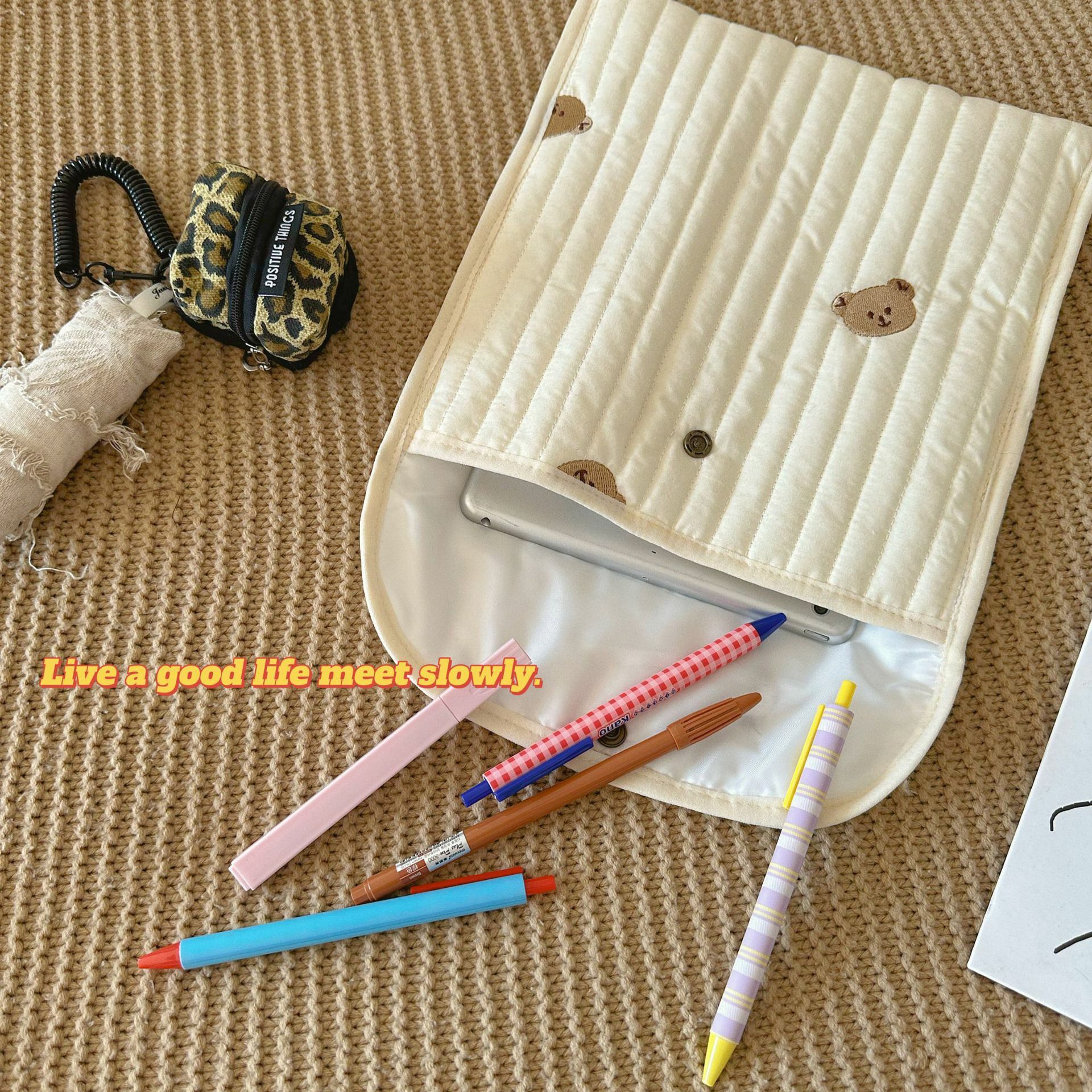 《2118》刺繡小熊信封式棉布收納袋