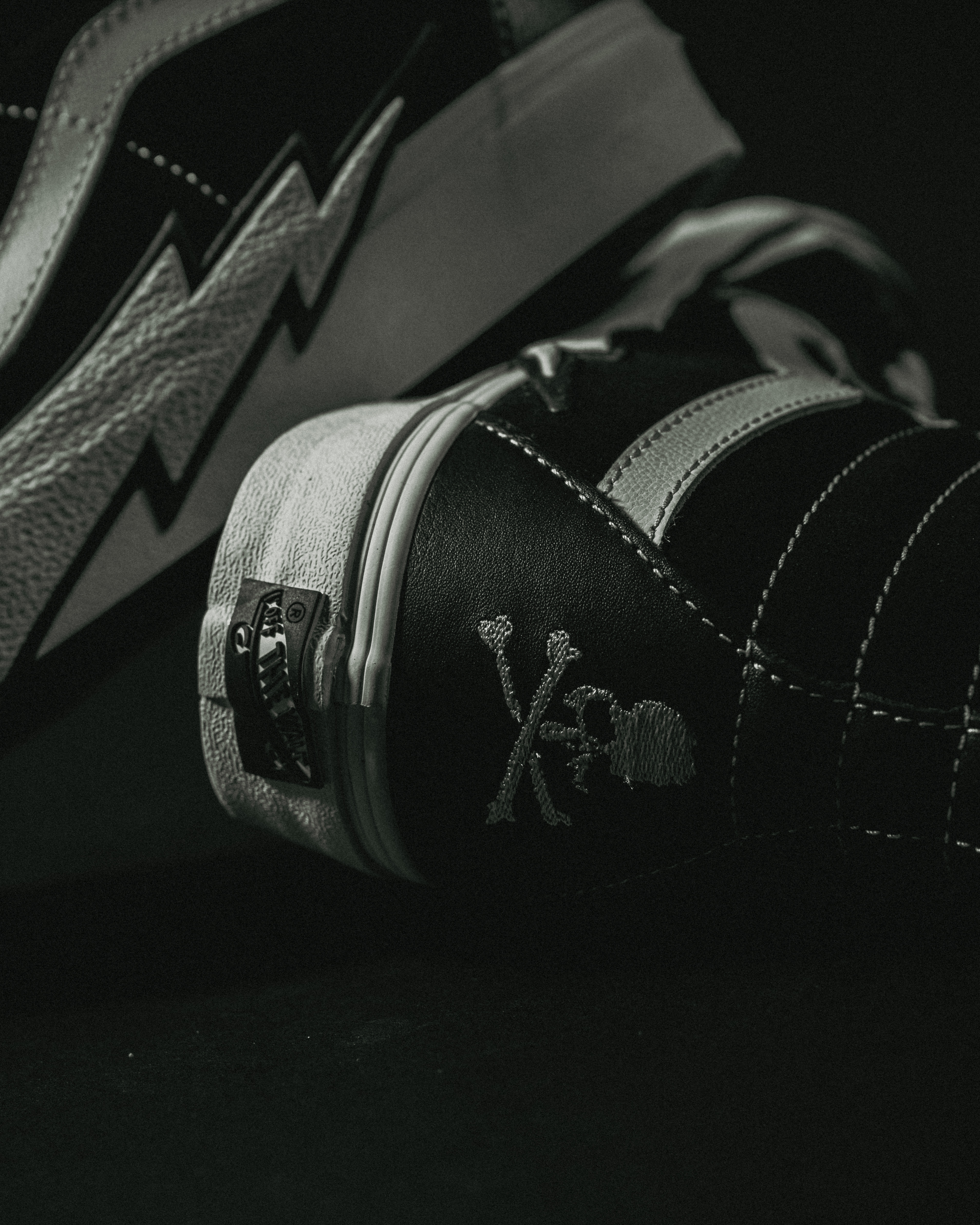 [現貨] MASTERMIND WORLD VANS VAULT SK8-HI BOLT VLT LX