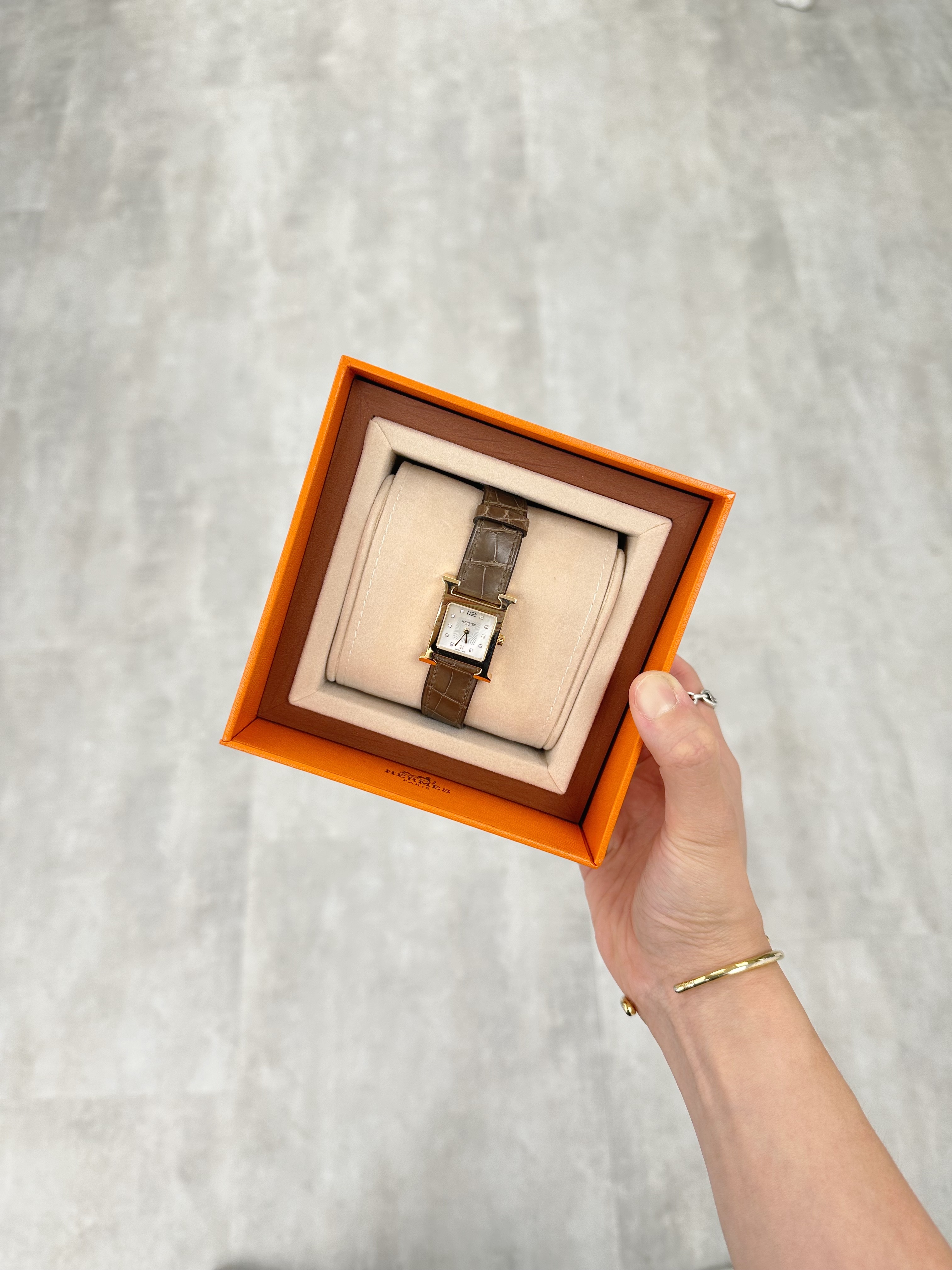 Hermes Heure H Watch (Lisse Gris Elephant-Alligator)