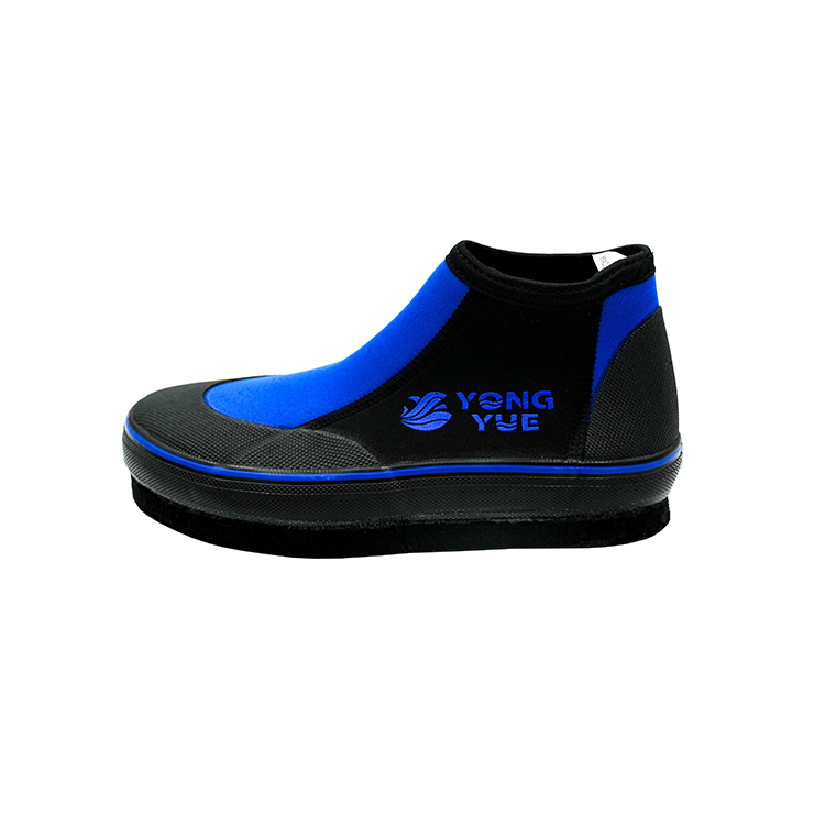YONGYUE短筒防滑鞋/黑藍色