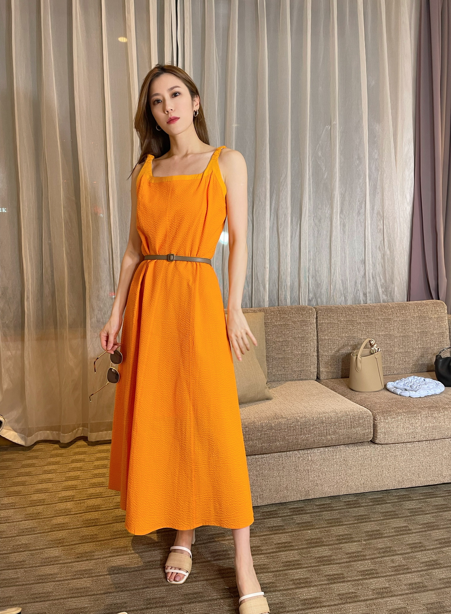 方領特殊面料長洋裝