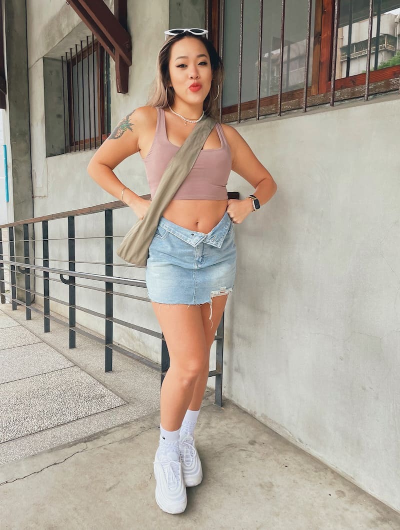 高腰刷破牛仔裙