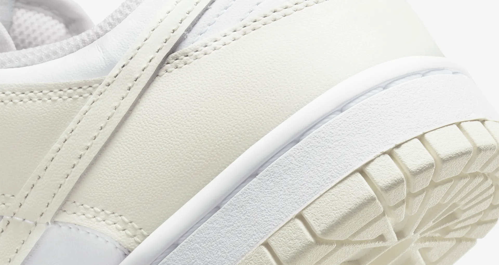 Nike Dunk Low W '' White and Sail '' 奶白女款DD1503-121 [