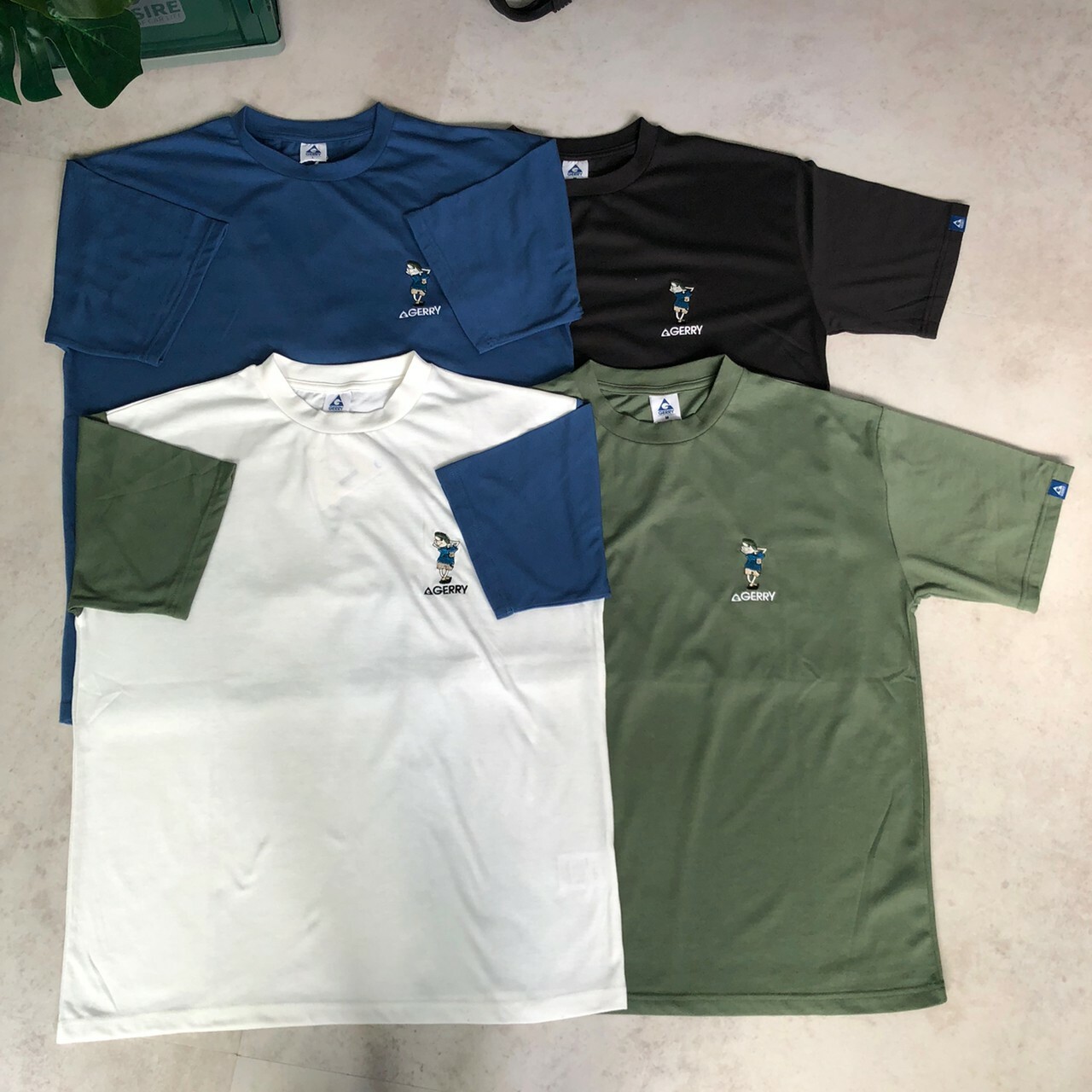 GERRY小人電繡短Tee GE23SU08