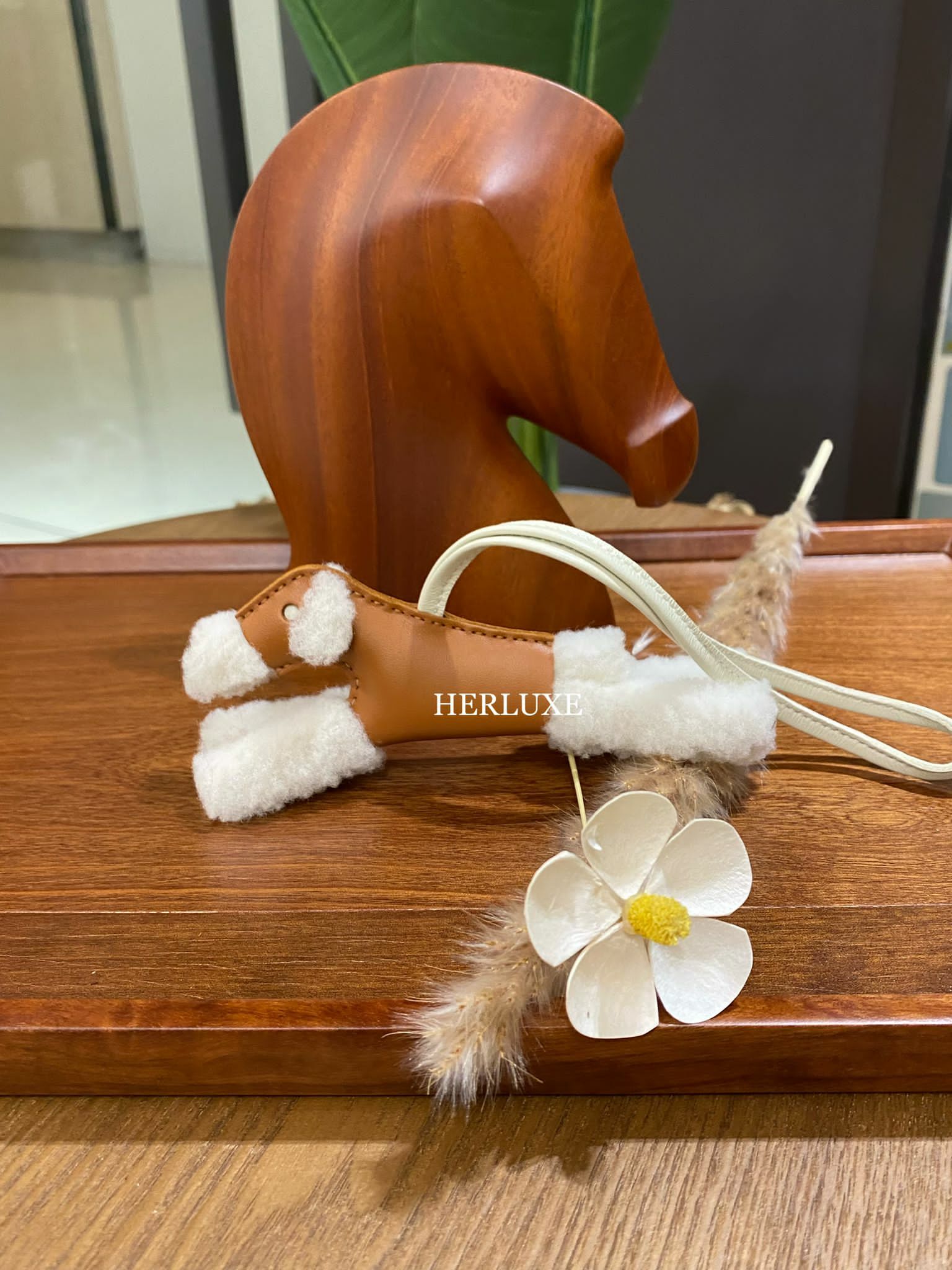 Budy charm 37 gold  / 10 craie