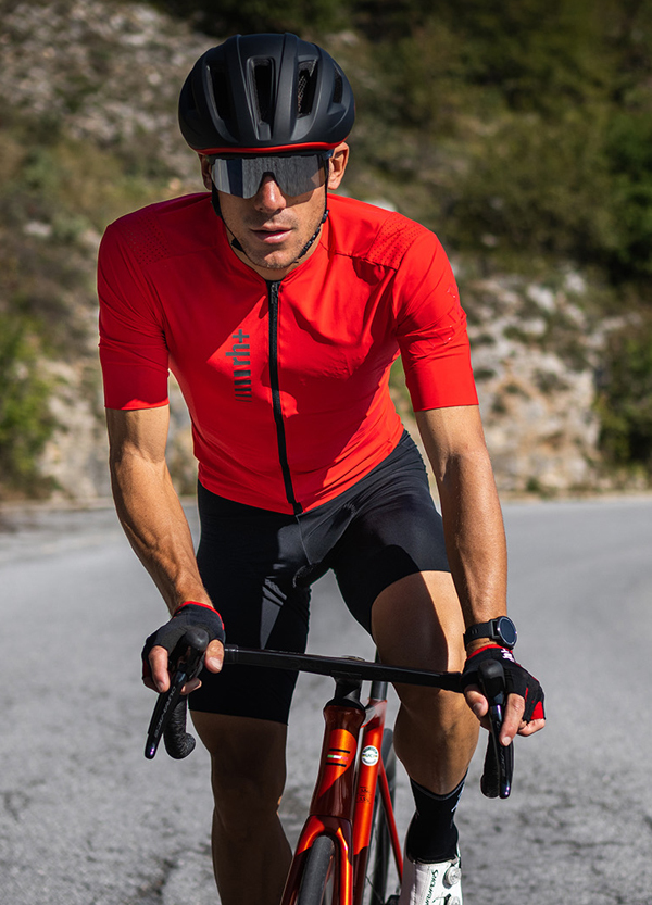 車衣推薦,車褲推薦,單車推薦,公路車推薦,登山車推薦,排汗推薦,自行車推薦,環法,環義