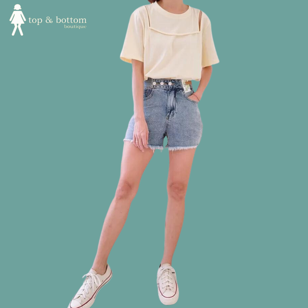 HIGH WAISTED DENIM SHORTS