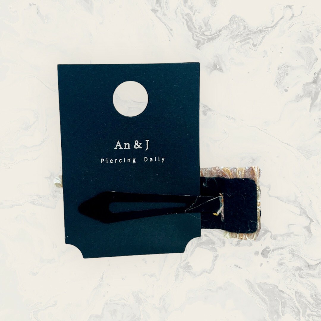 韓國直送髮飾 中金邊菱框黑鋯側古銅金菱形混色毛線編織長方髮夾