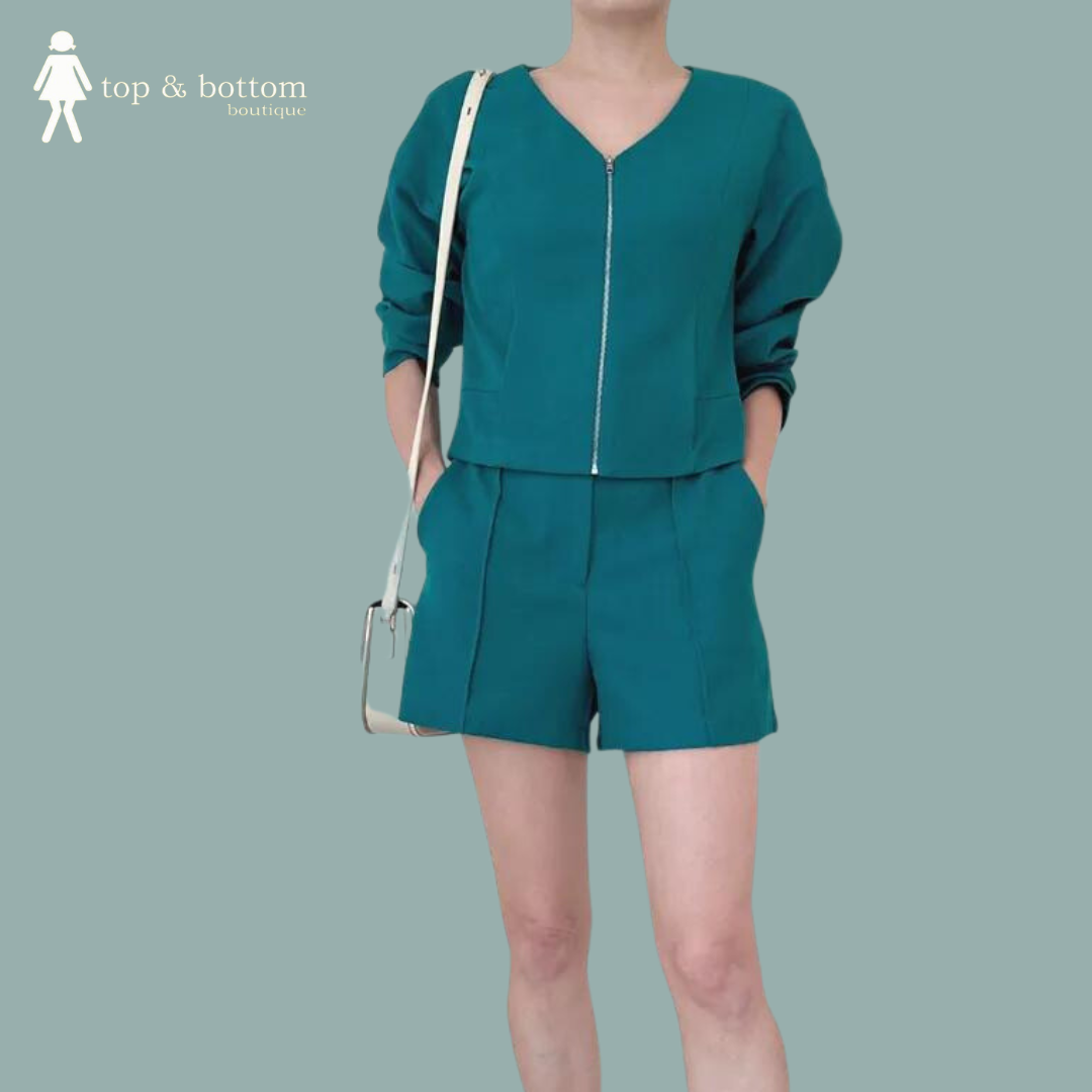 ZIPPED TOP & SHORTS 2 PCS SET SUIT
