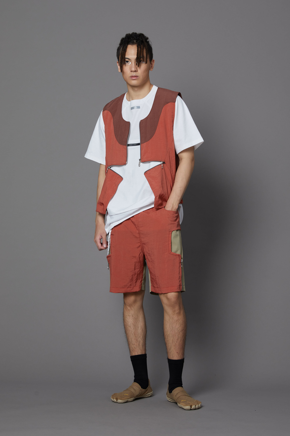 後腰袋透氣短褲-卡其