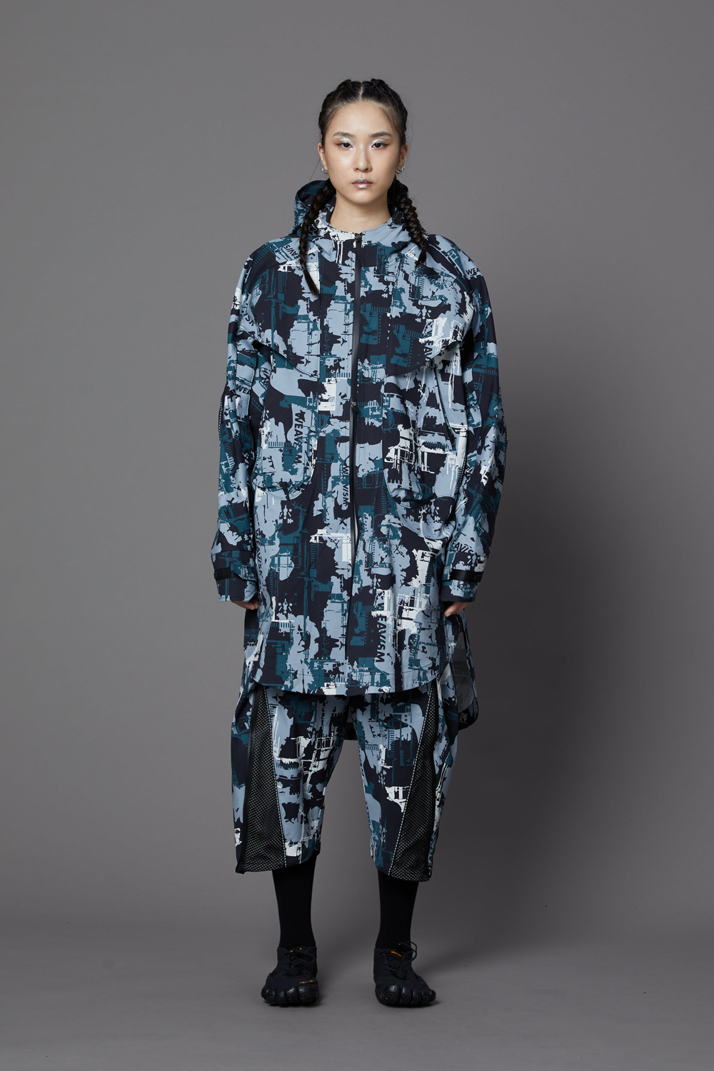 變異撲面大風衣-PHAGO