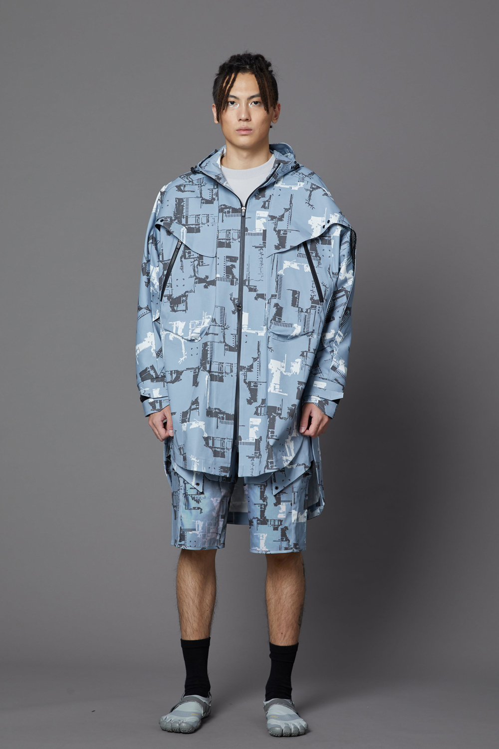 變異撲面大風衣-AQUA