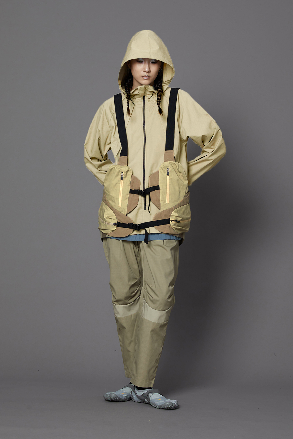 後開叉剪接夾克-卡其