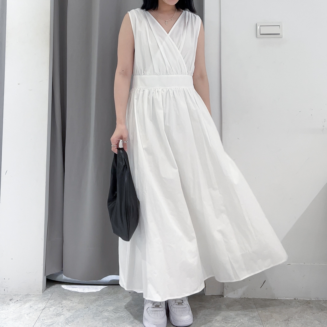 前後兩穿開V度假長洋(白)