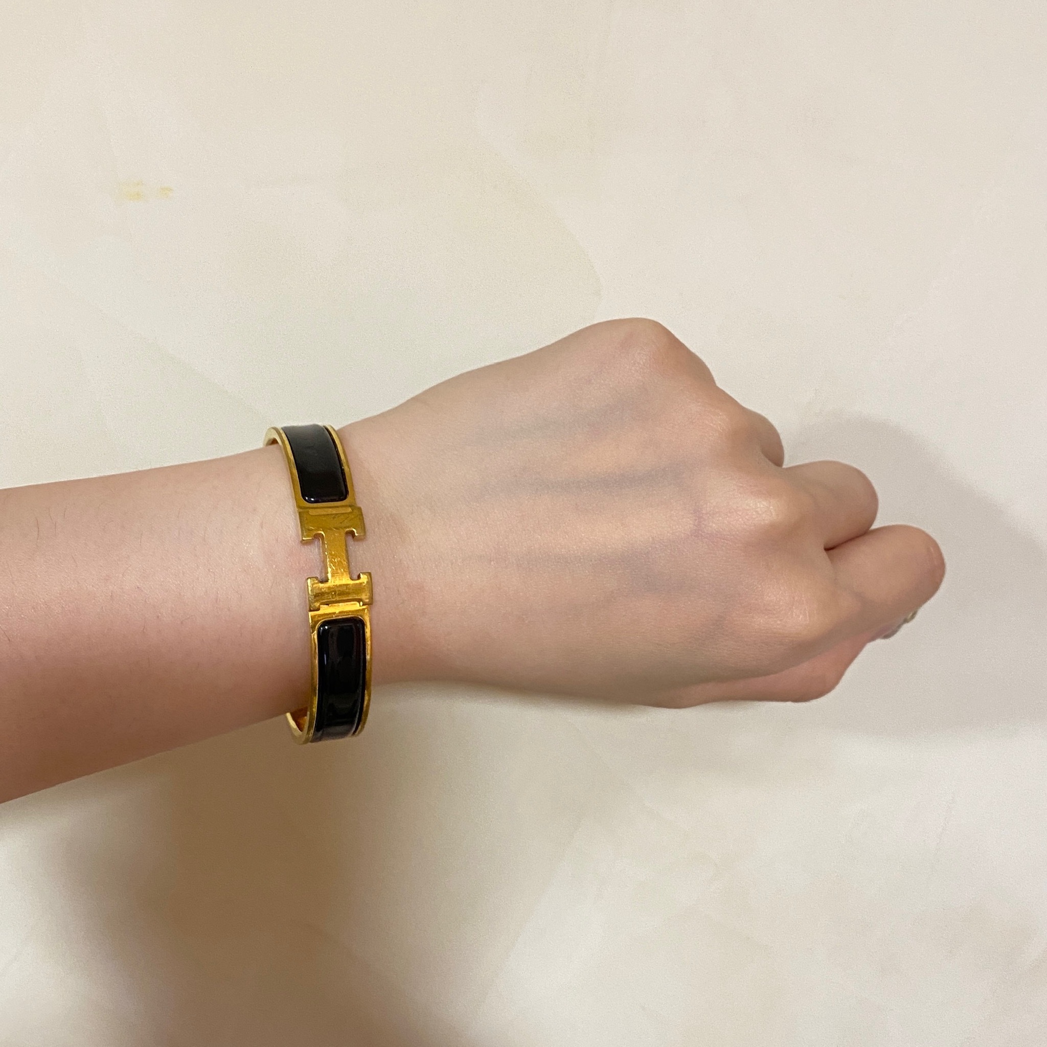 Pre-owned] Hermes clic h bracelet black/ gold