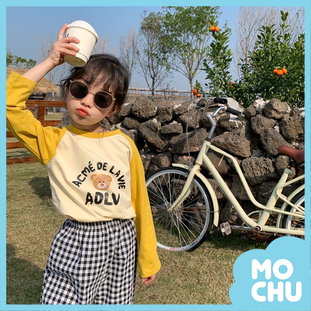 黑字環繞熊插肩袖拼色上衣