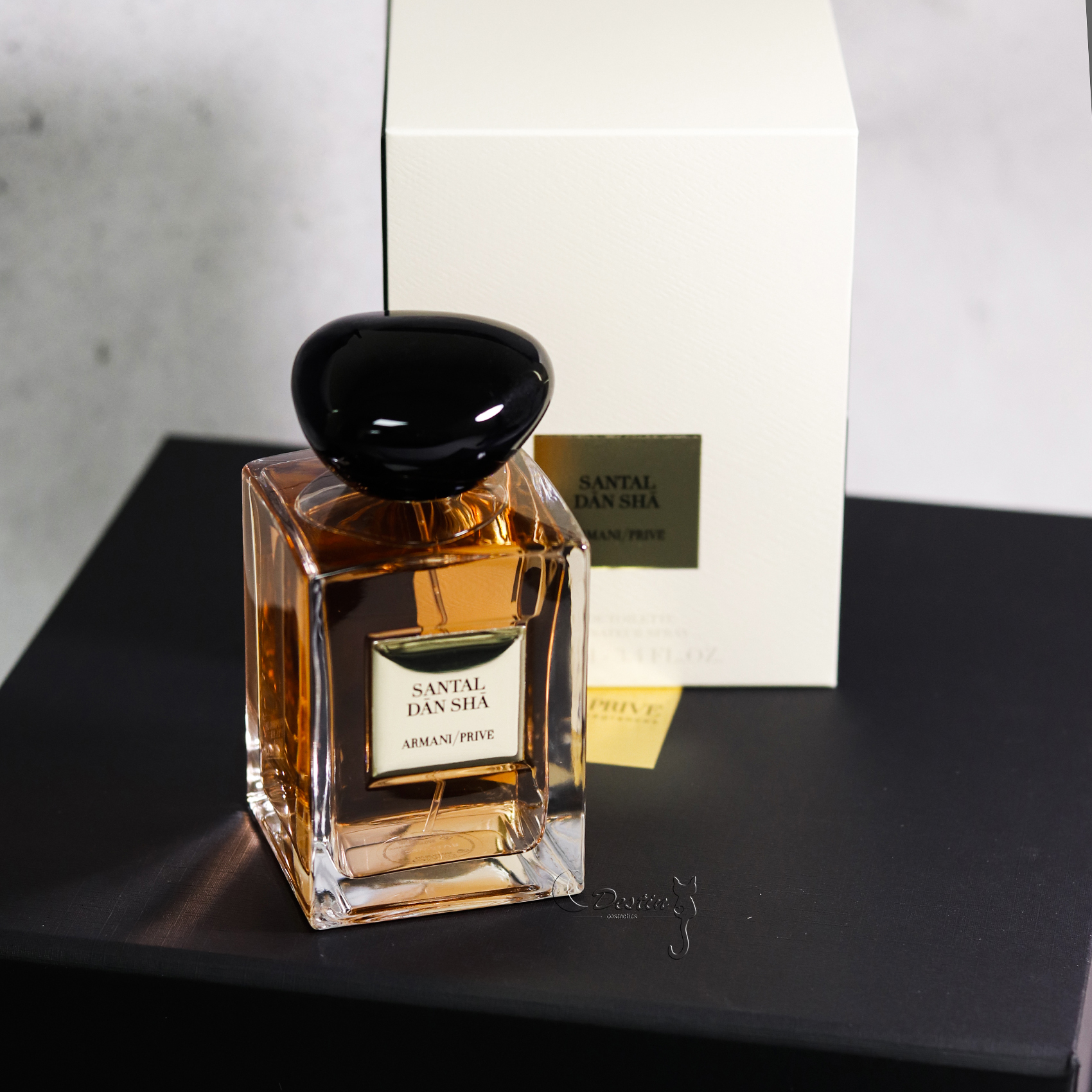 Armani PRIV Santal Dan Sha