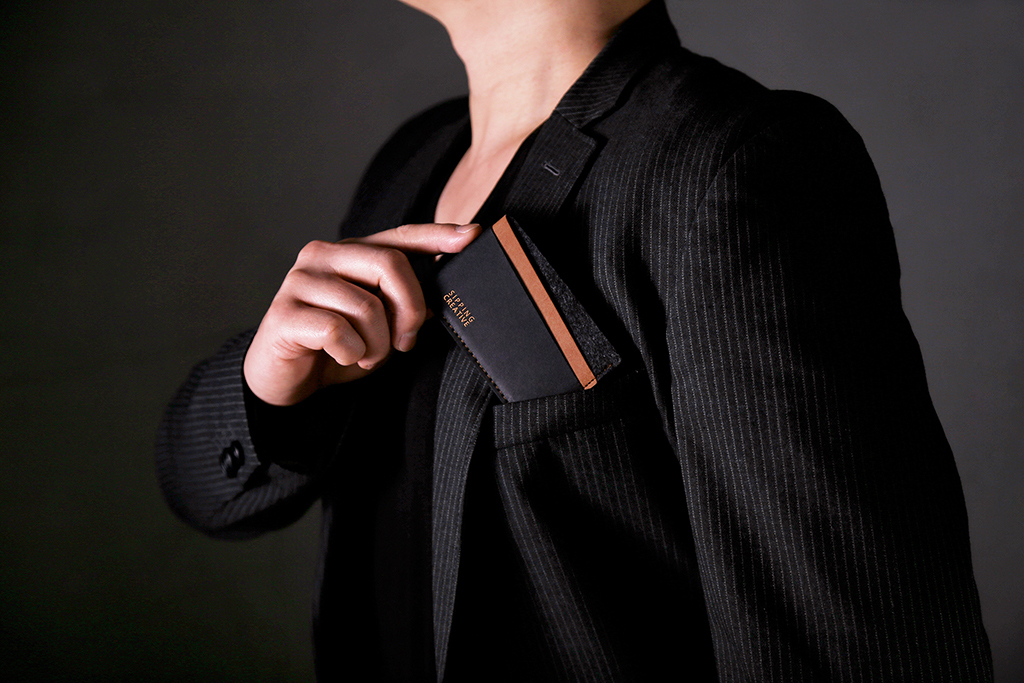 純素紙革製成的卡片夾，簡約風格百搭各種穿搭風格