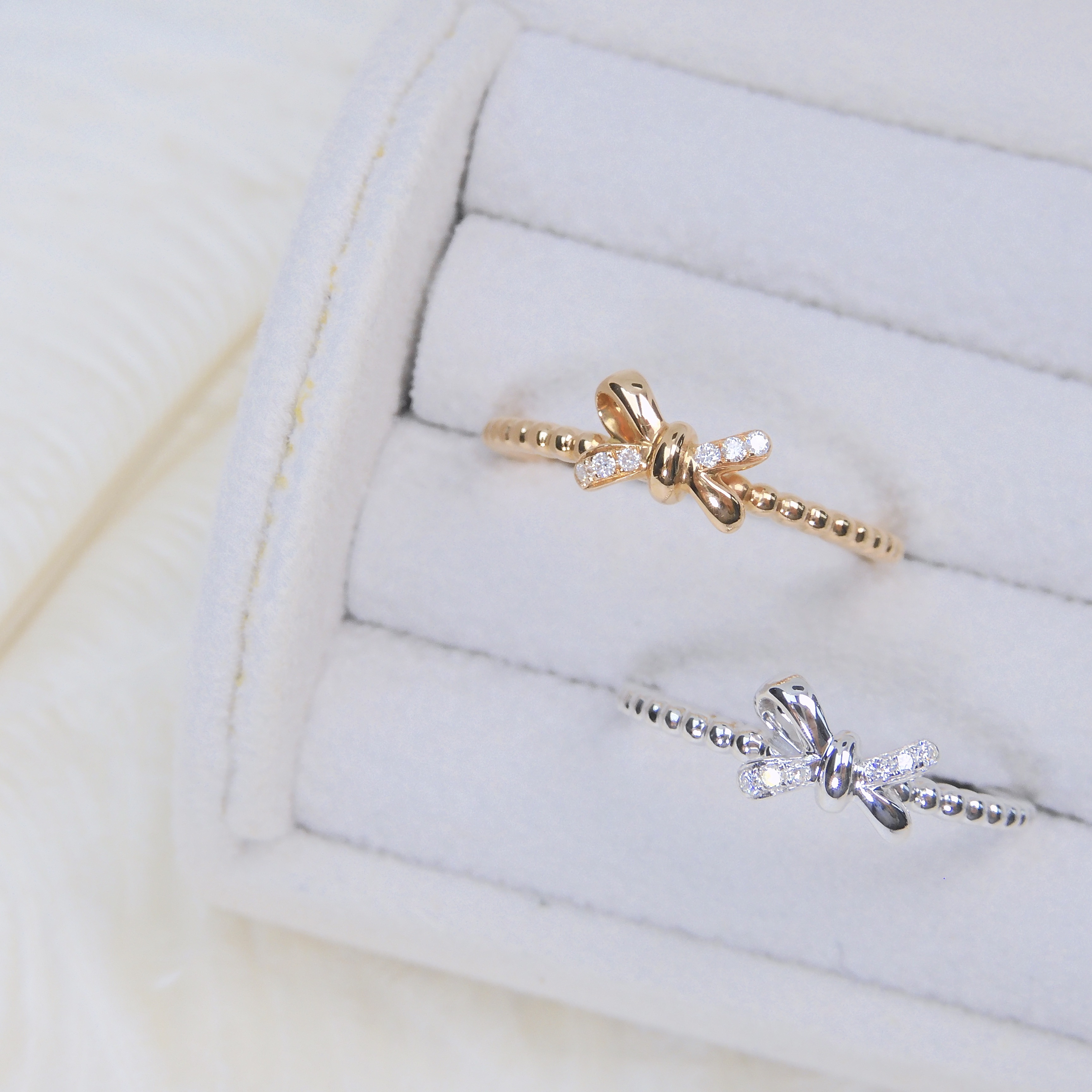 18K Gold Ribbon Diamond Ring