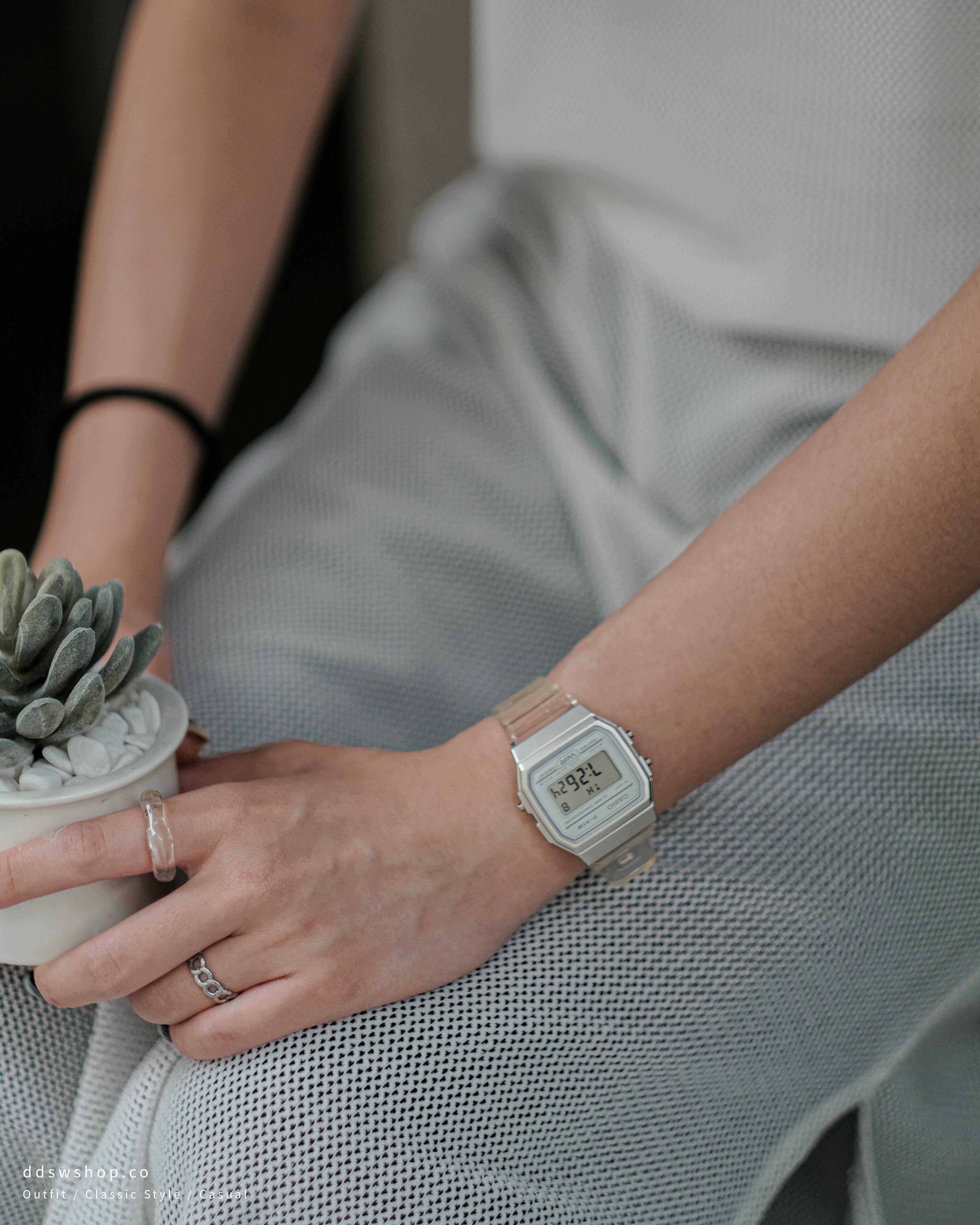 Casio 手錶 卡西歐 透明 果凍電子錶 黑灰色 白色