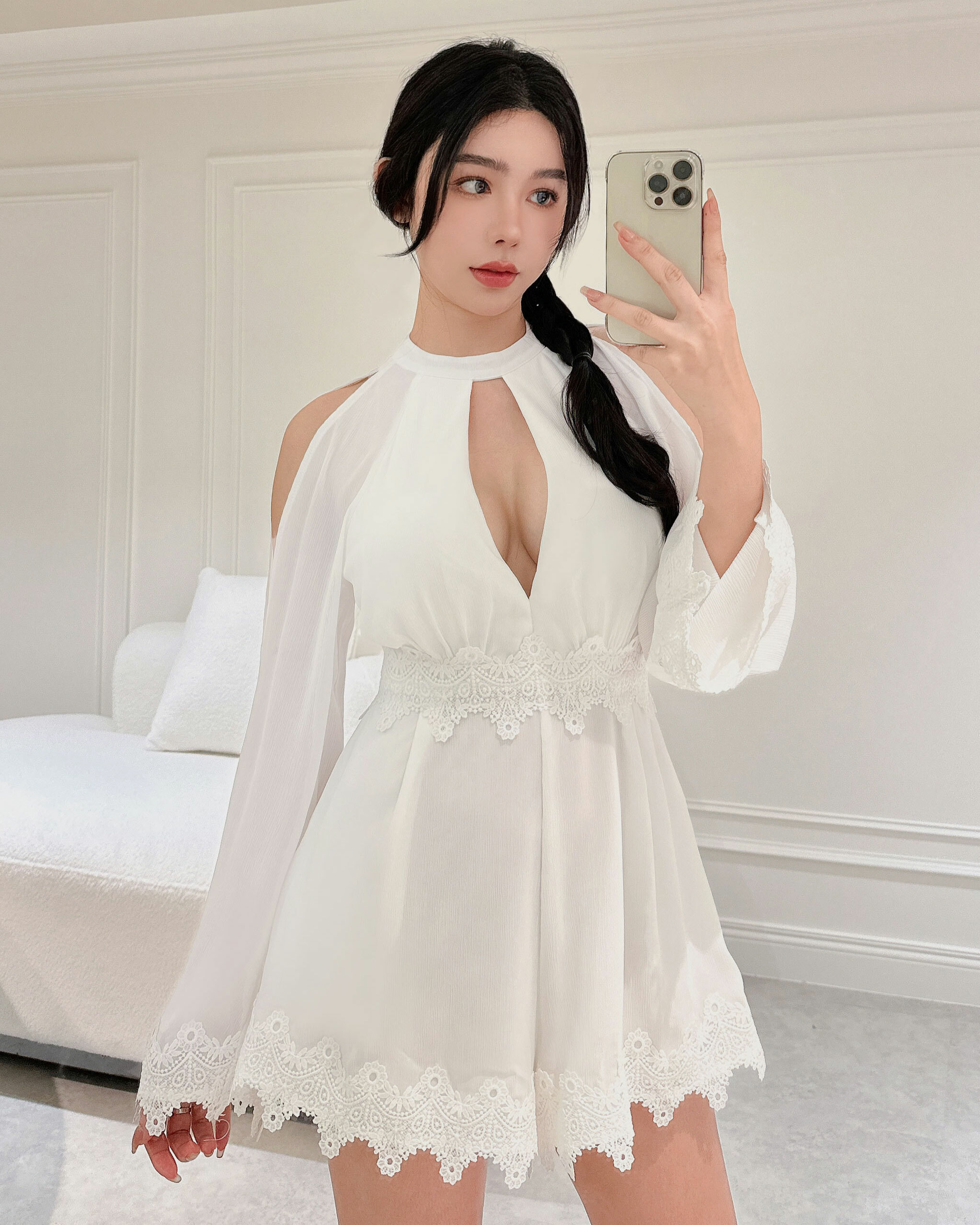 ⭒訂製-重工雕花露肩喇叭袖連身短褲