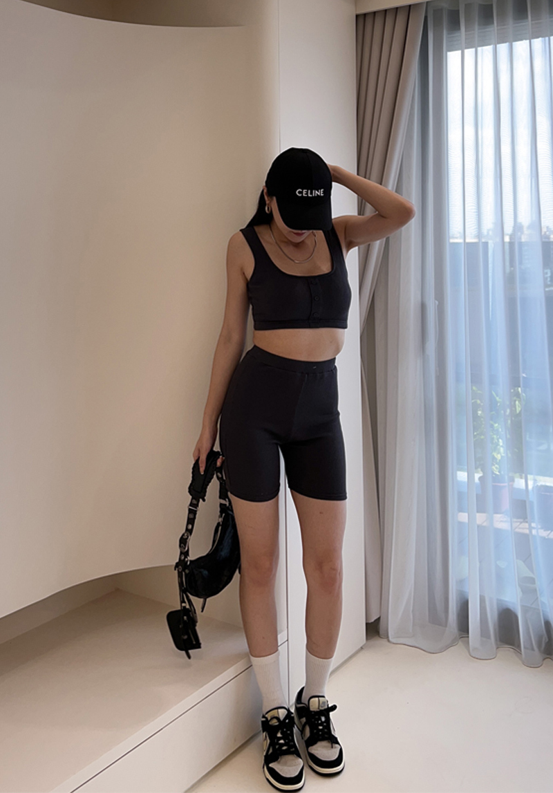 正韓-附胸墊V領五分褲套裝*5色