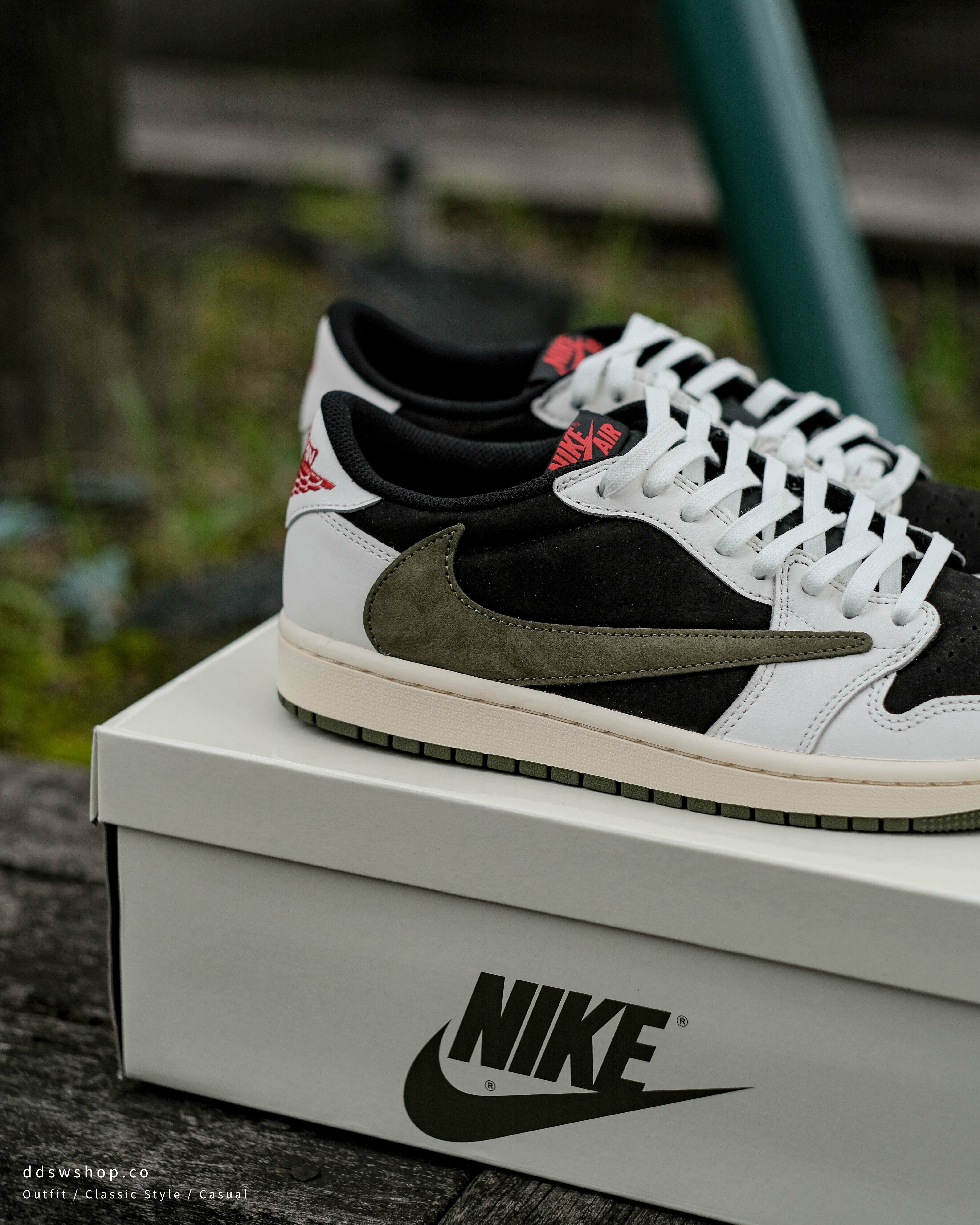 Travis Scott x Air Jordan 1 Low 'Medium Olive' 聯名款 倒勾 橄欖綠 DZ4137-106