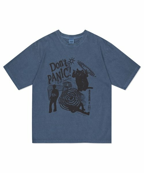MAHAGRID - DON’T PANIC PIGMENT TEE NAVY